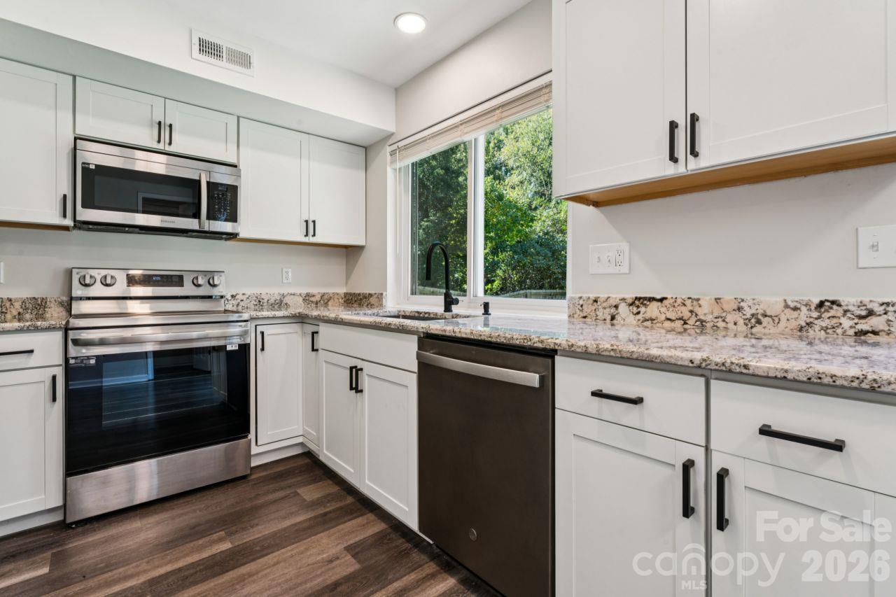 6719 Montezuma Trail Property Photo 6