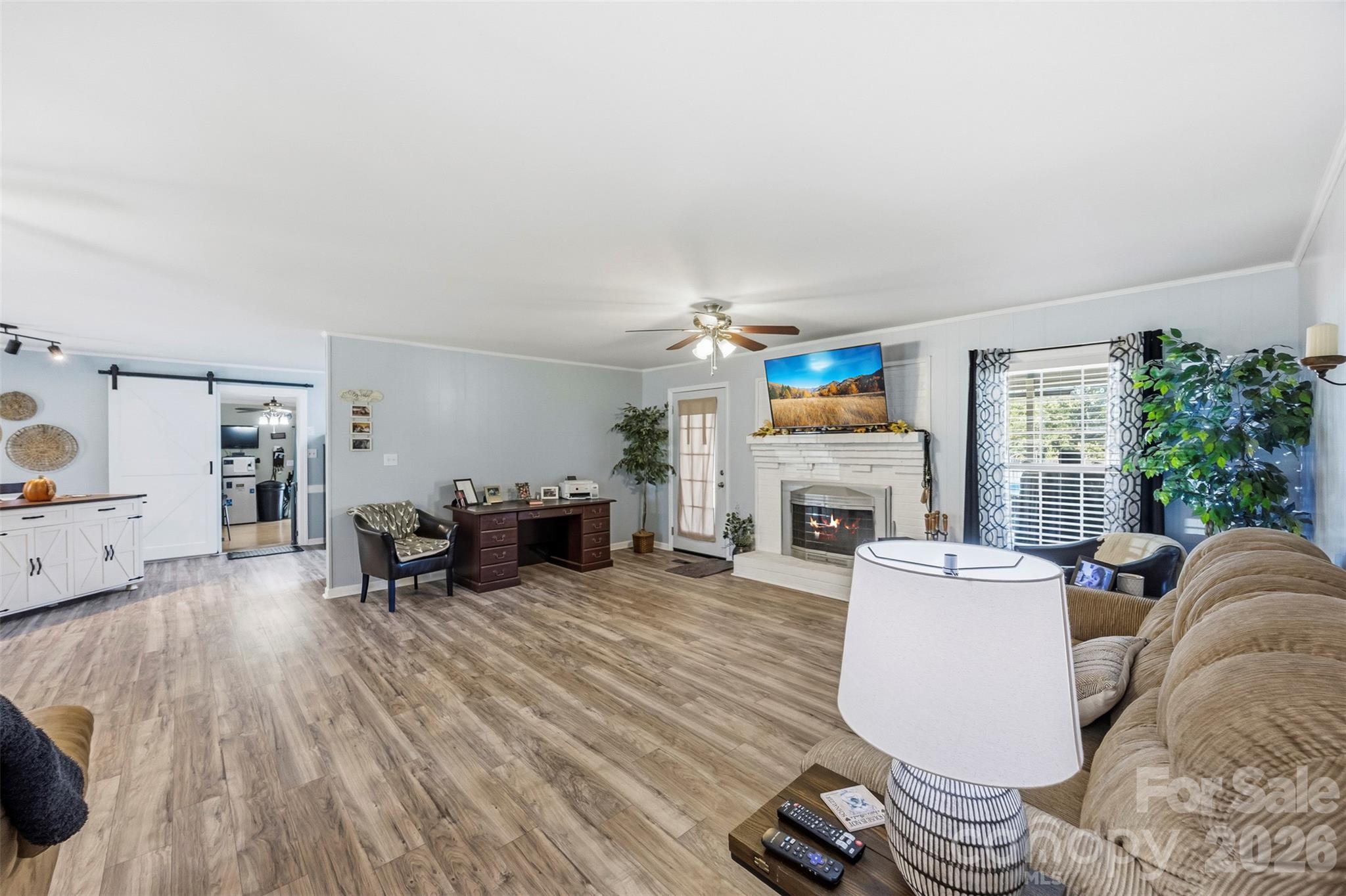 106 White Plains Drive Property Photo 8