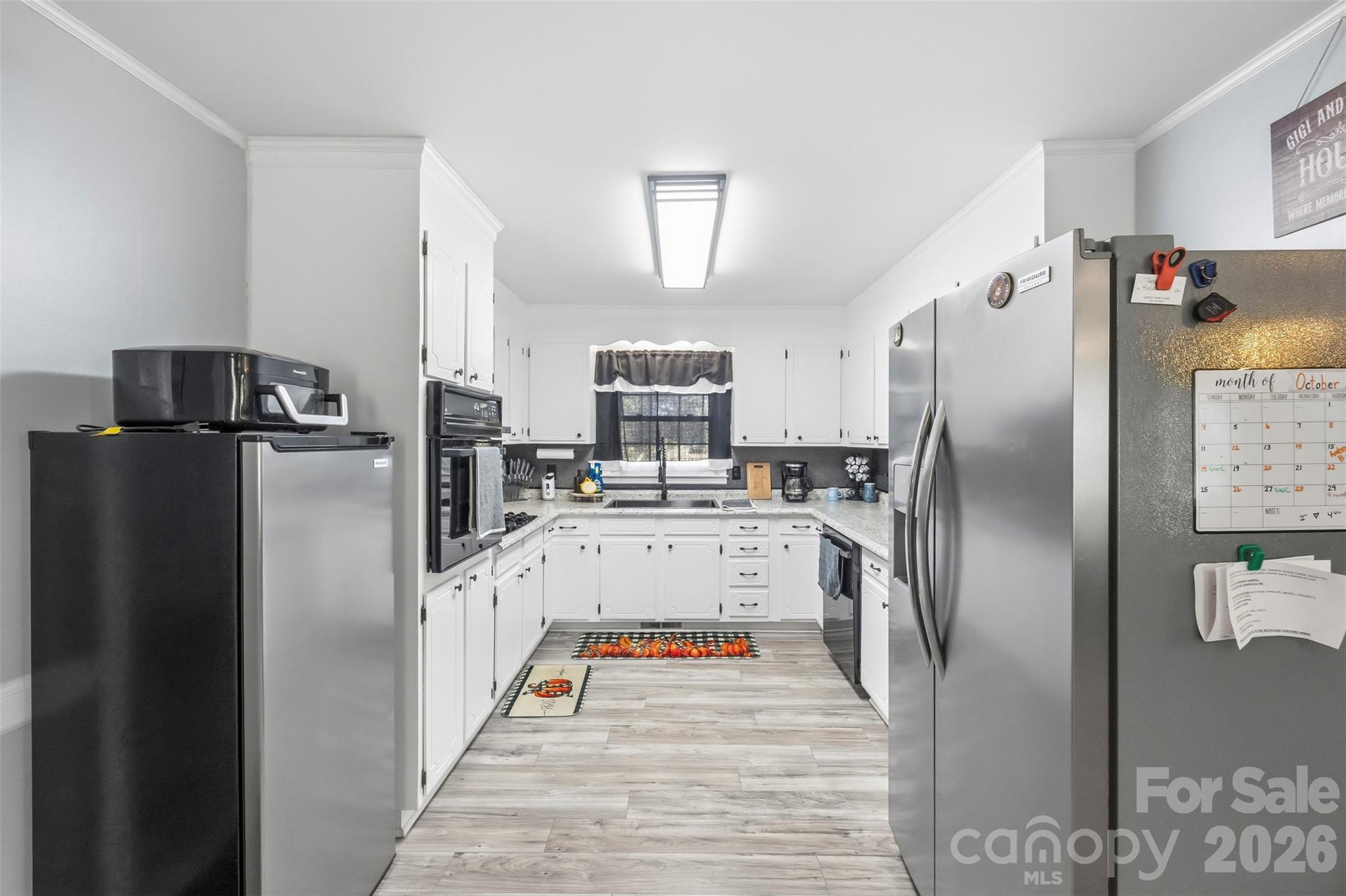 106 White Plains Drive Property Photo 15