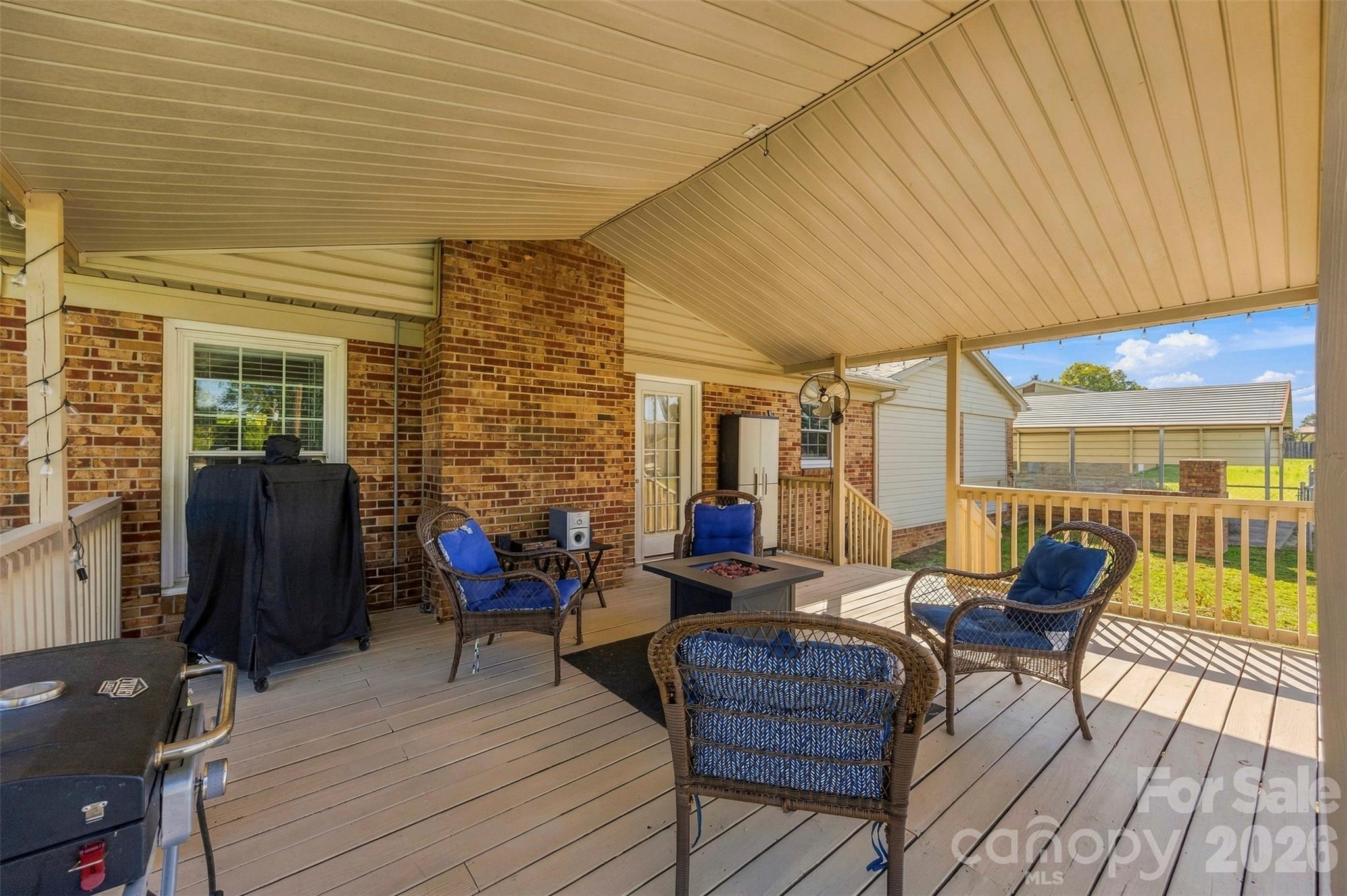 106 White Plains Drive Property Photo 33