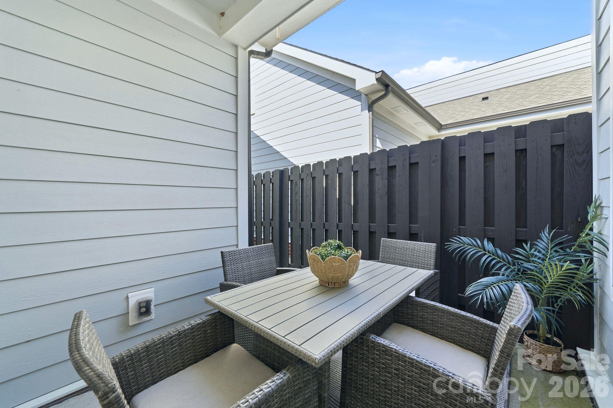 108 Certificate Street C Property Photo 26