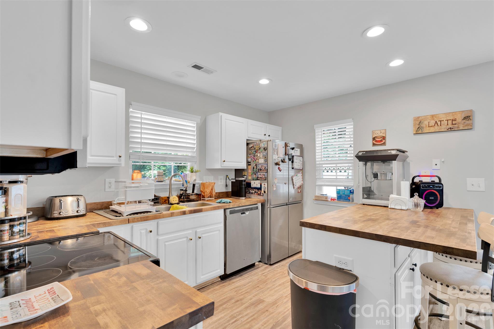 315 Deep Water Lane Property Photo 8