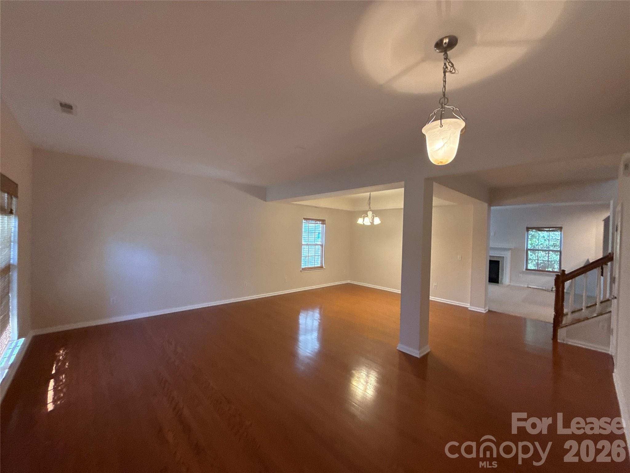 2001 Sipes Place Property Photo 2