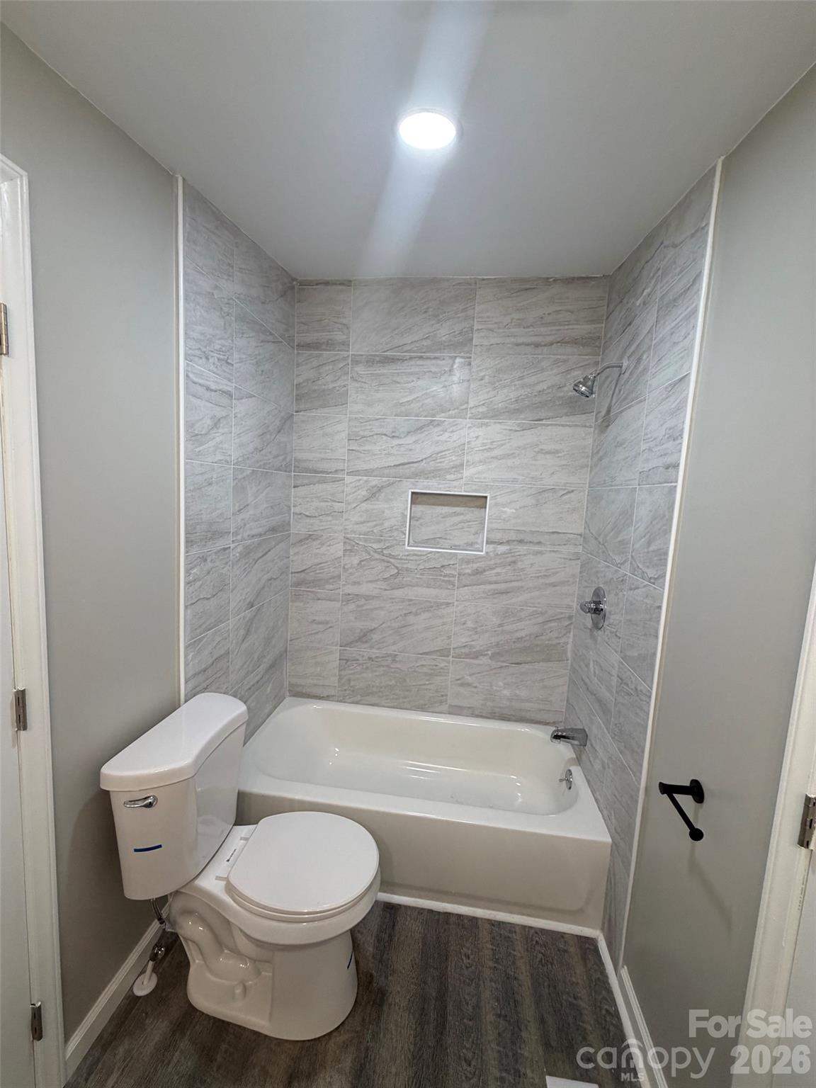 282 Dixon Road Property Photo 16