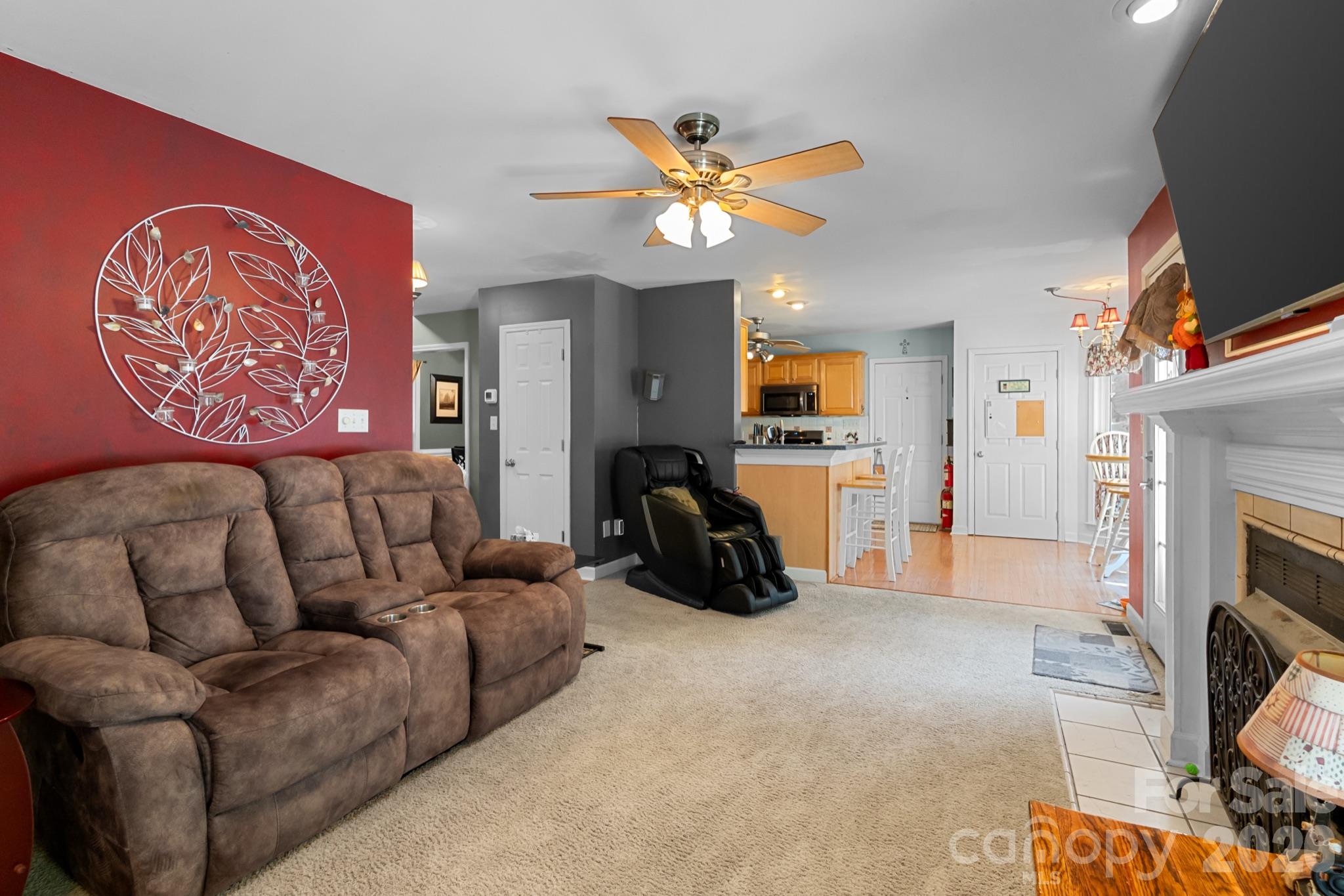 1172 Deer Run Road Property Photo 9