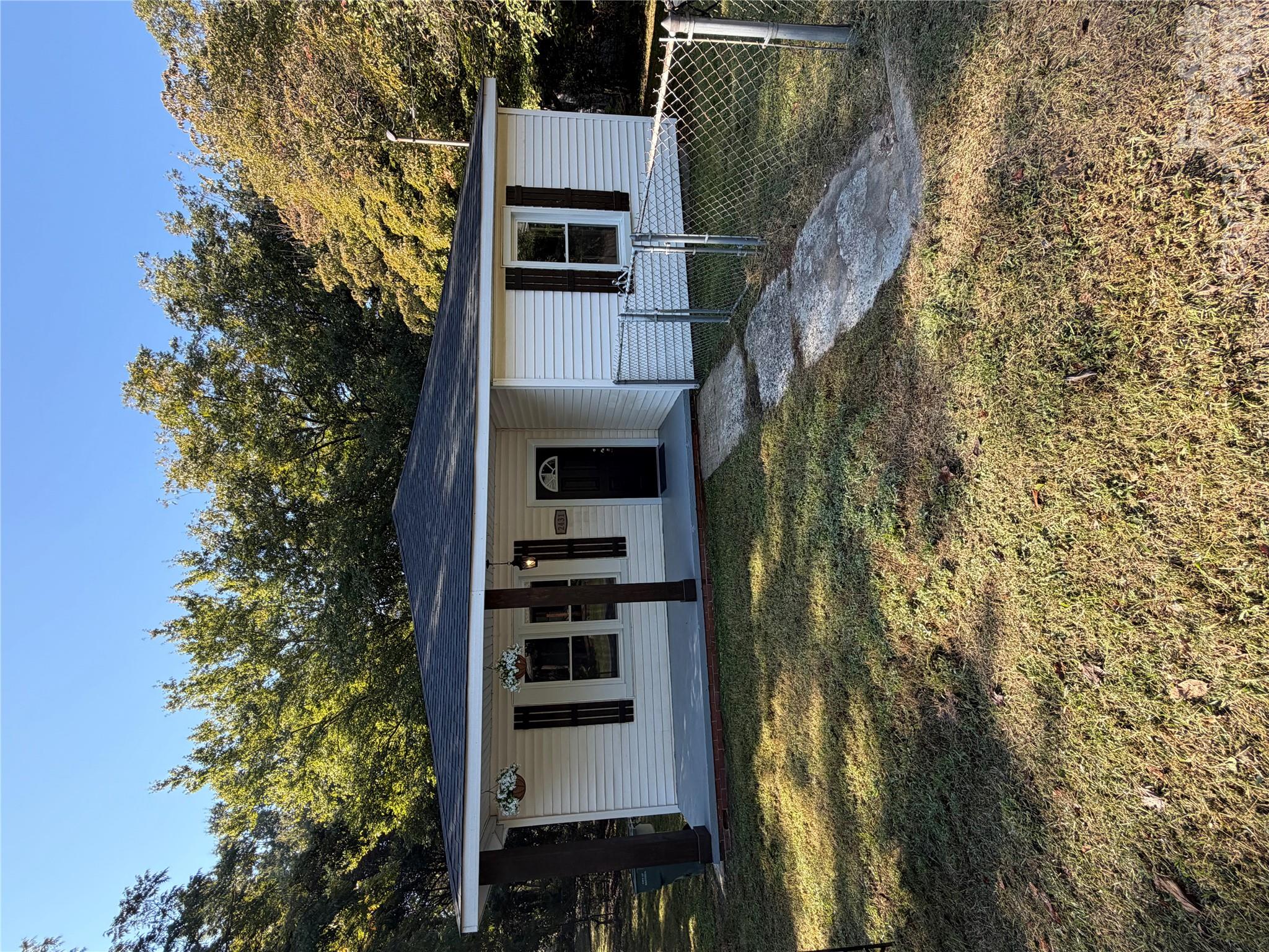 2431 Milton Avenue Property Photo 2