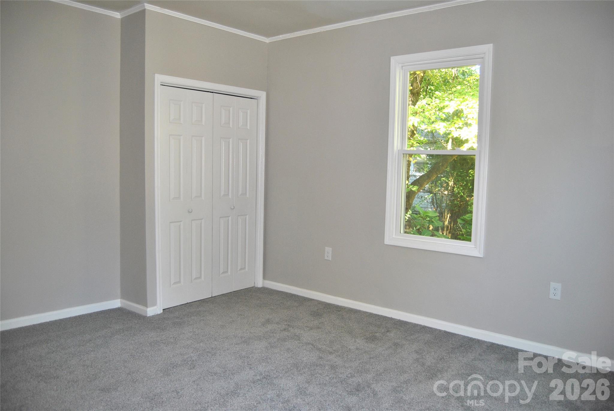 2431 Milton Avenue Property Photo 9