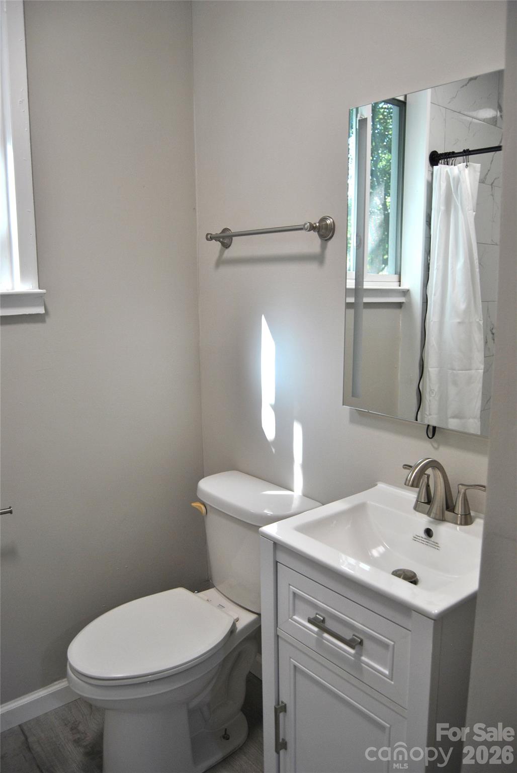 2431 Milton Avenue Property Photo 14