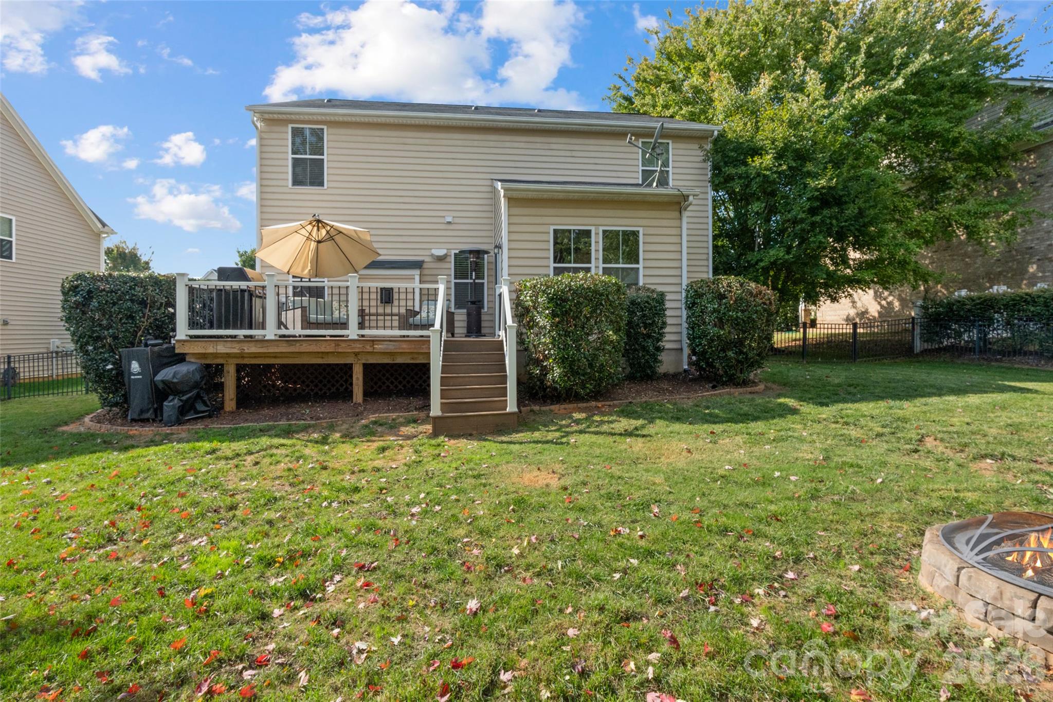 837 Lion Lane Property Photo 29