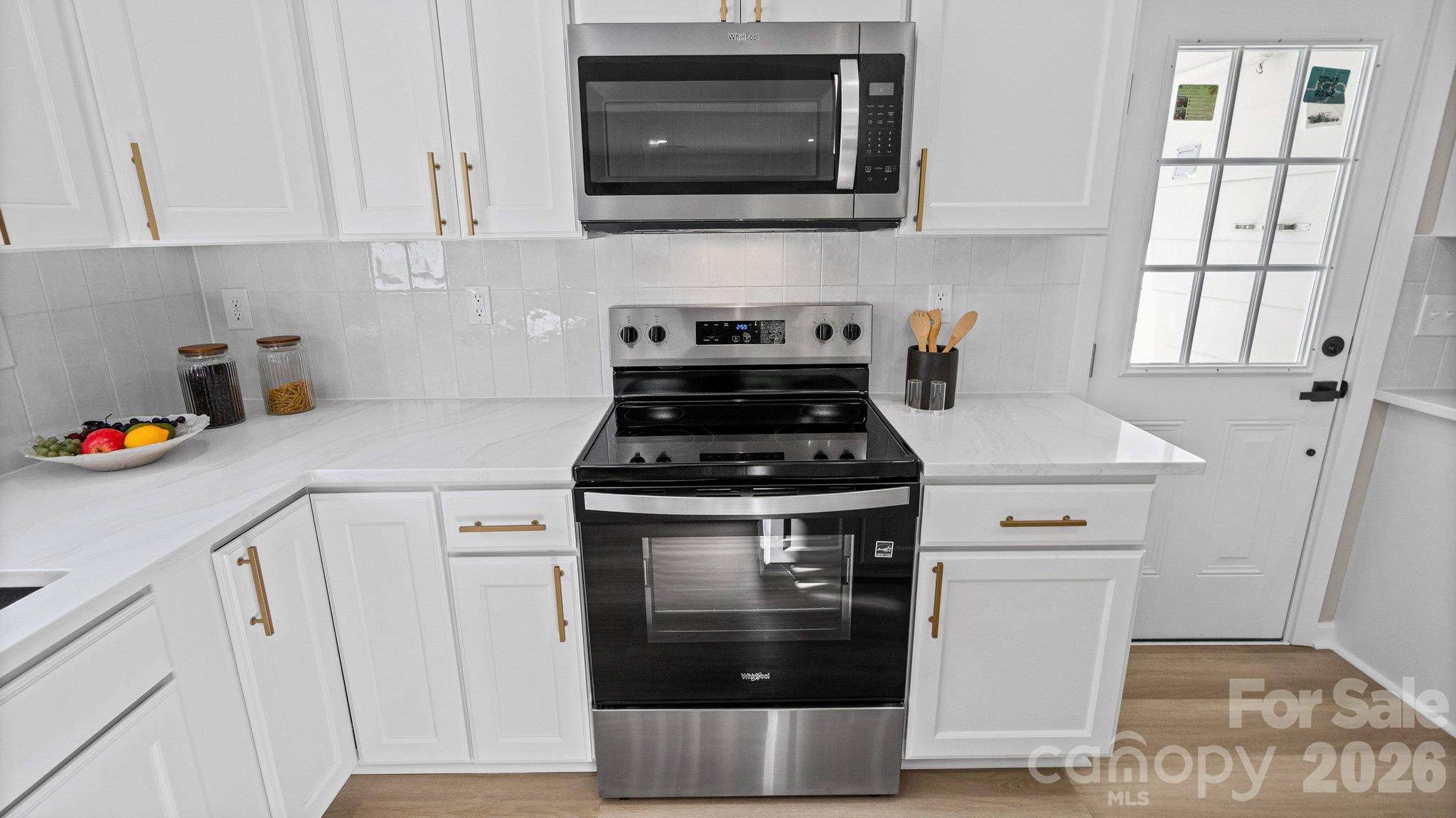 708 Aintree Road Property Photo 13