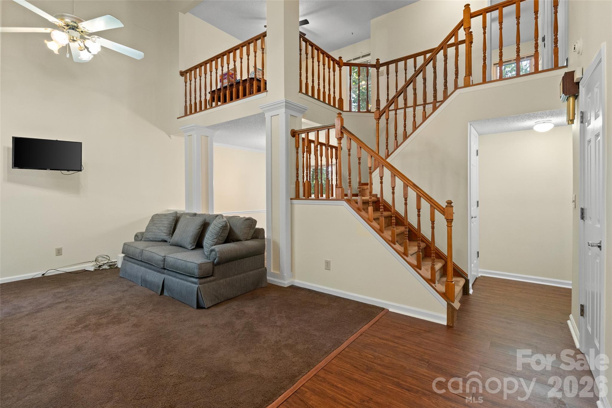 10913 Lassen Court Property Photo 3