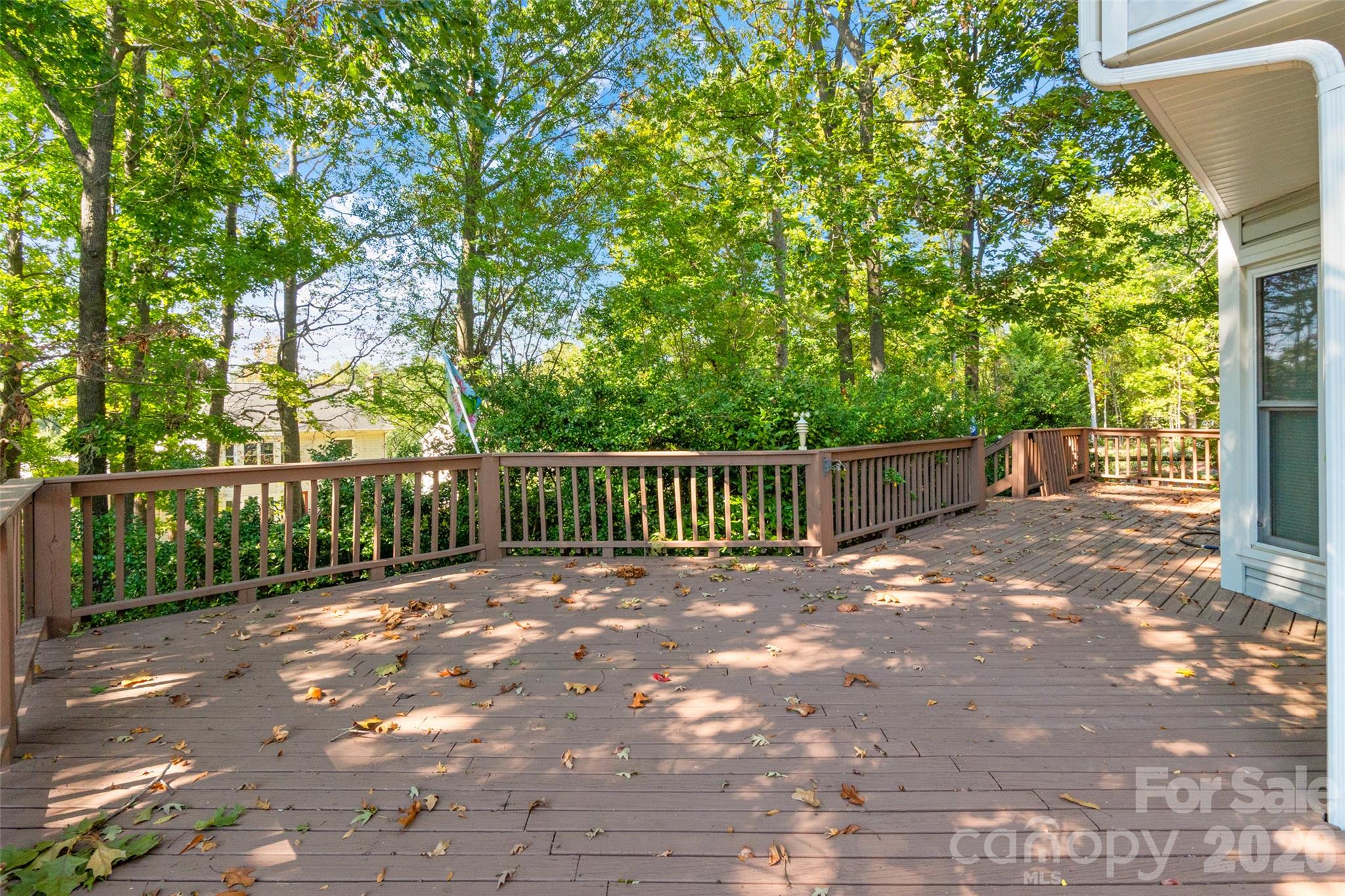 10913 Lassen Court Property Photo 34