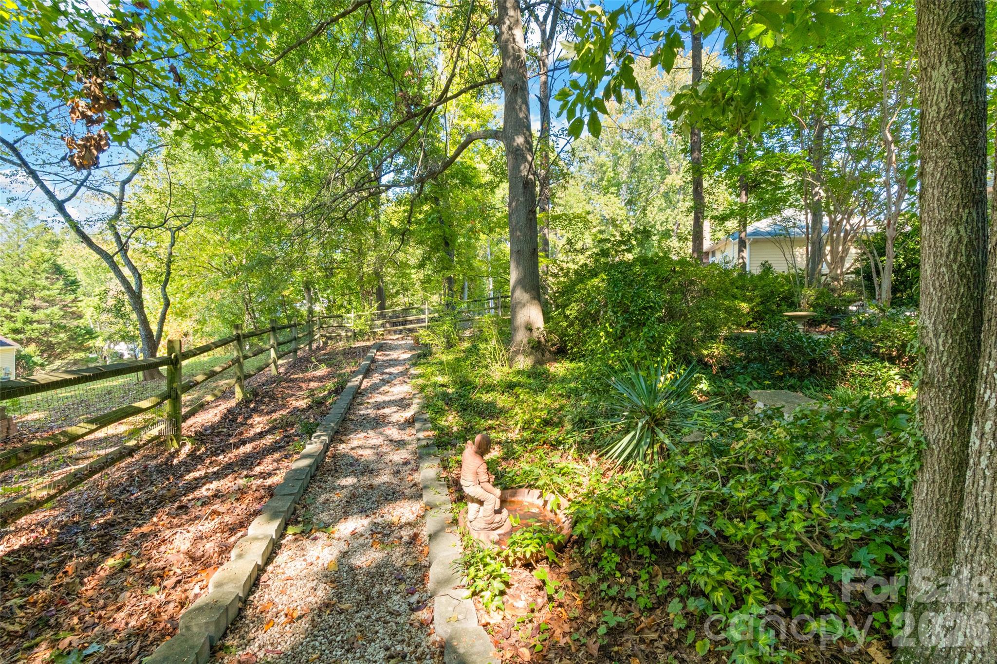 10913 Lassen Court Property Photo 38