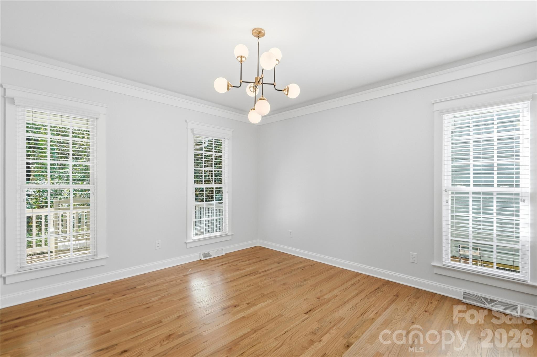 882 Promenade Walk Property Photo 8
