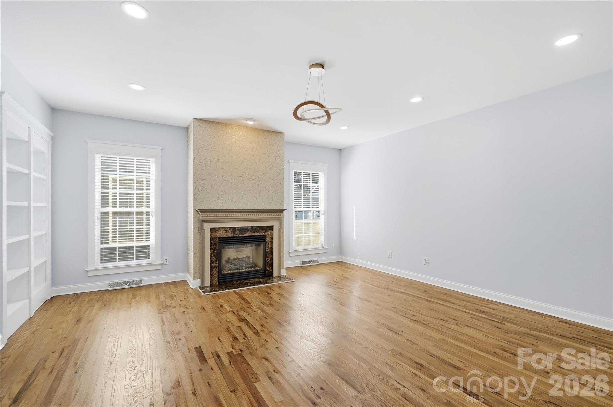 882 Promenade Walk Property Photo 17