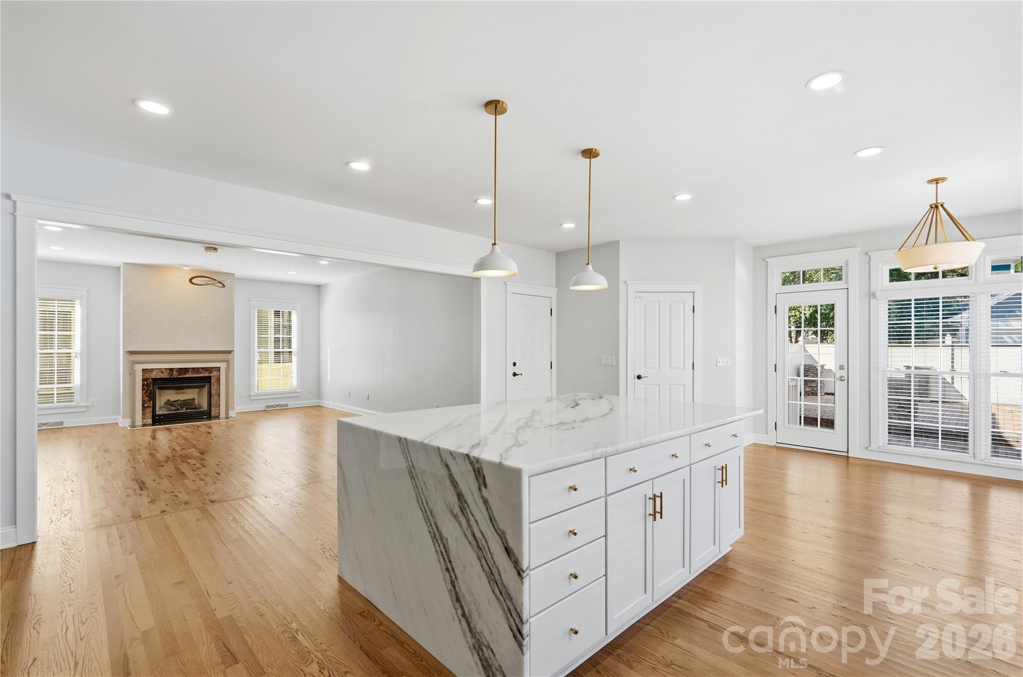 882 Promenade Walk Property Photo 20