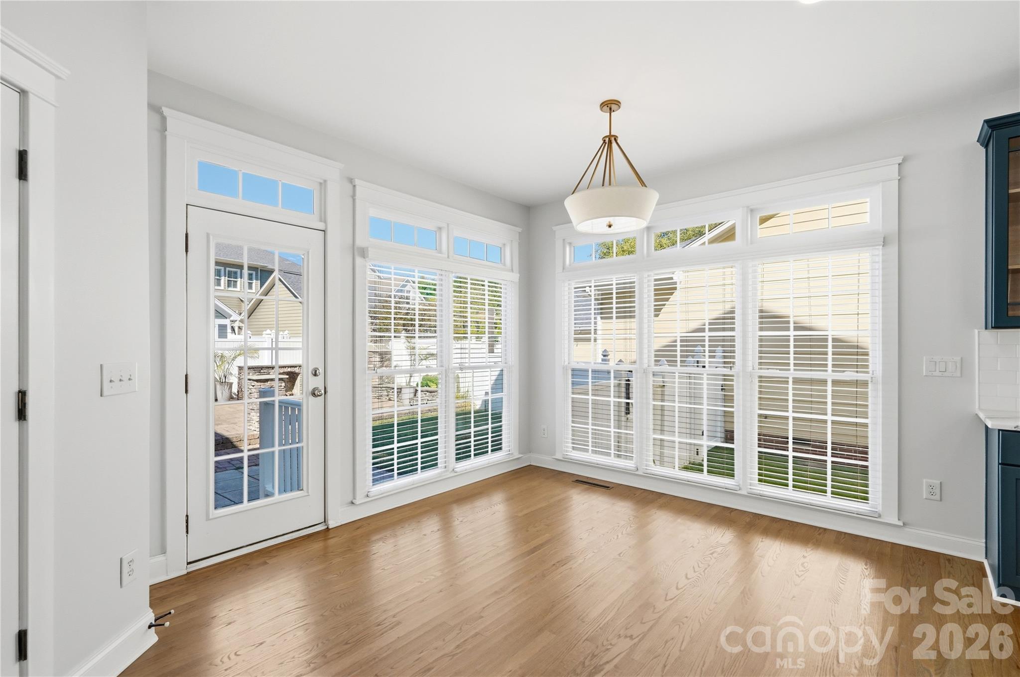 882 Promenade Walk Property Photo 26