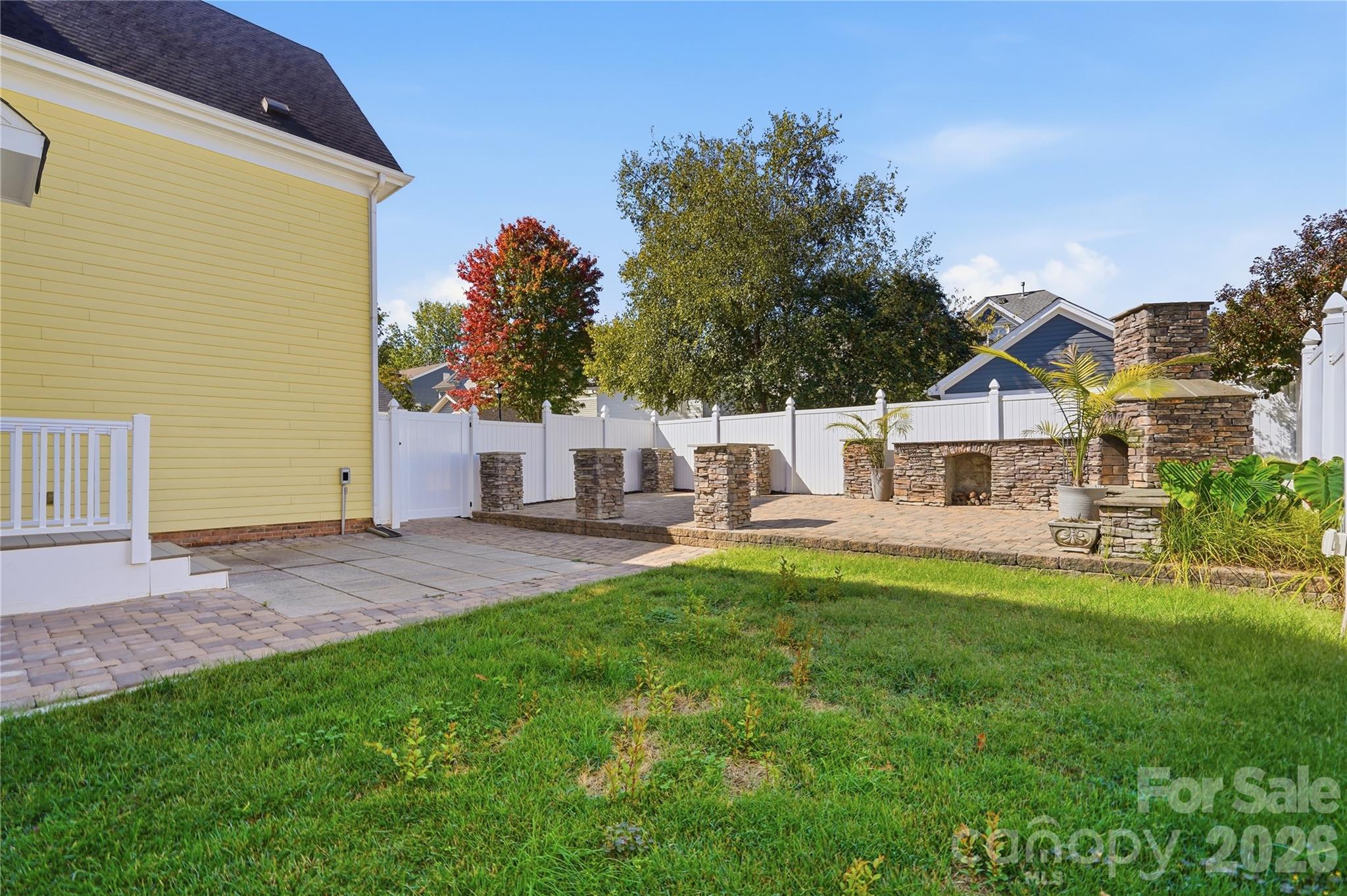 882 Promenade Walk Property Photo 45