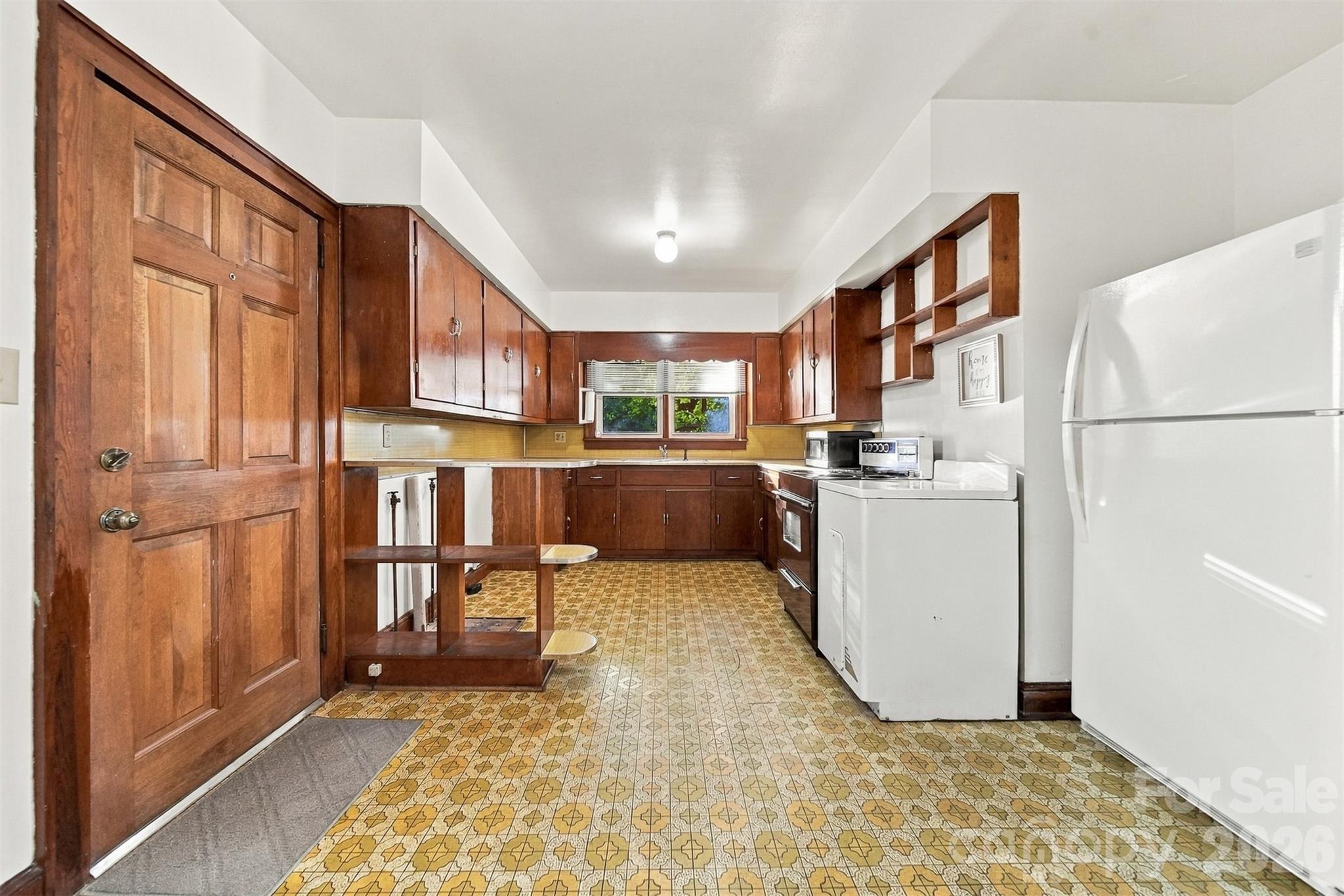 203 W 21st Street Property Photo 9