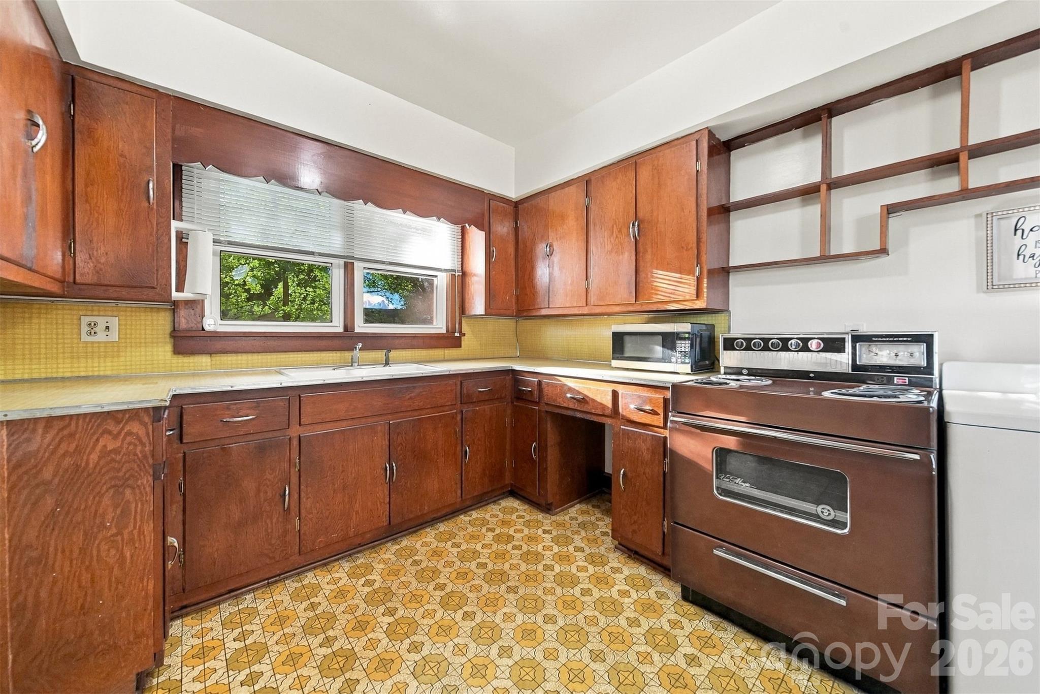 203 W 21st Street Property Photo 11