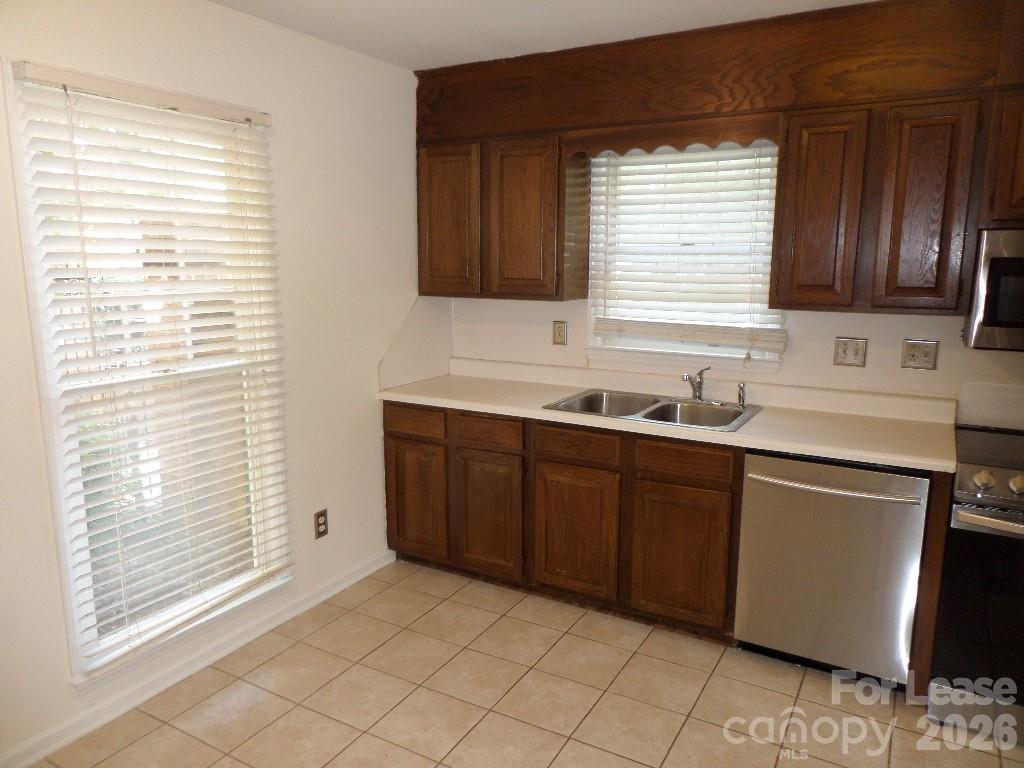530 N Poplar Street A Property Photo 2