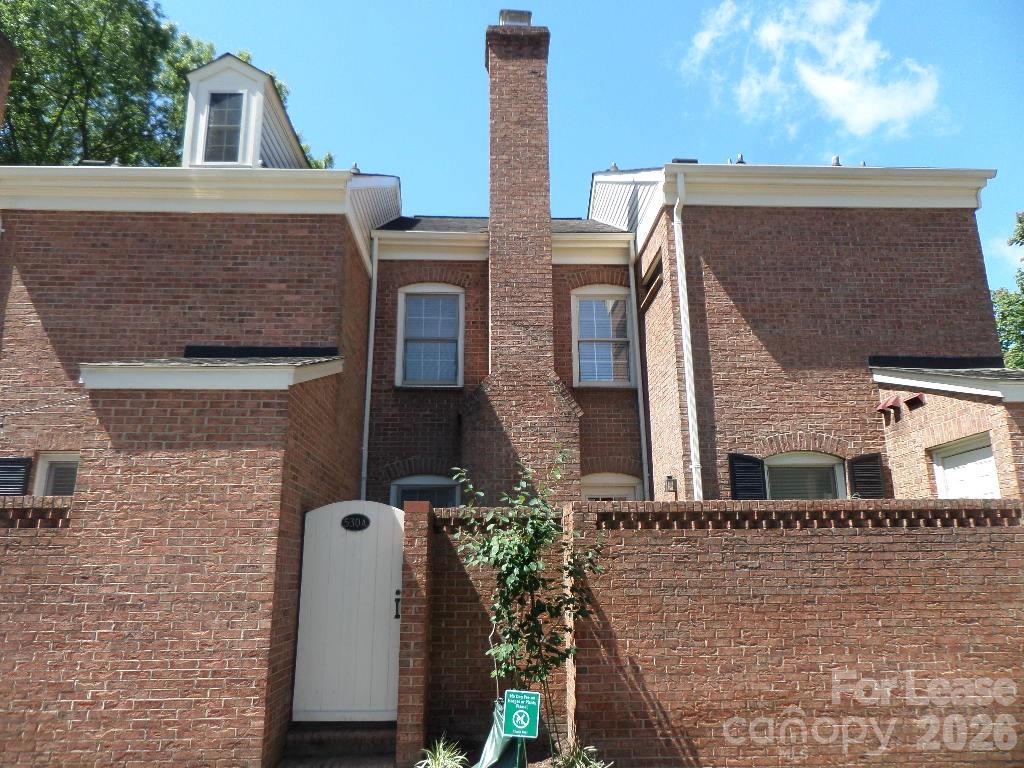 530 N Poplar Street A Property Photo 10