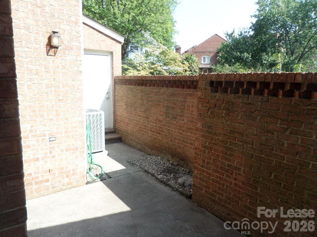 530 N Poplar Street A Property Photo 11
