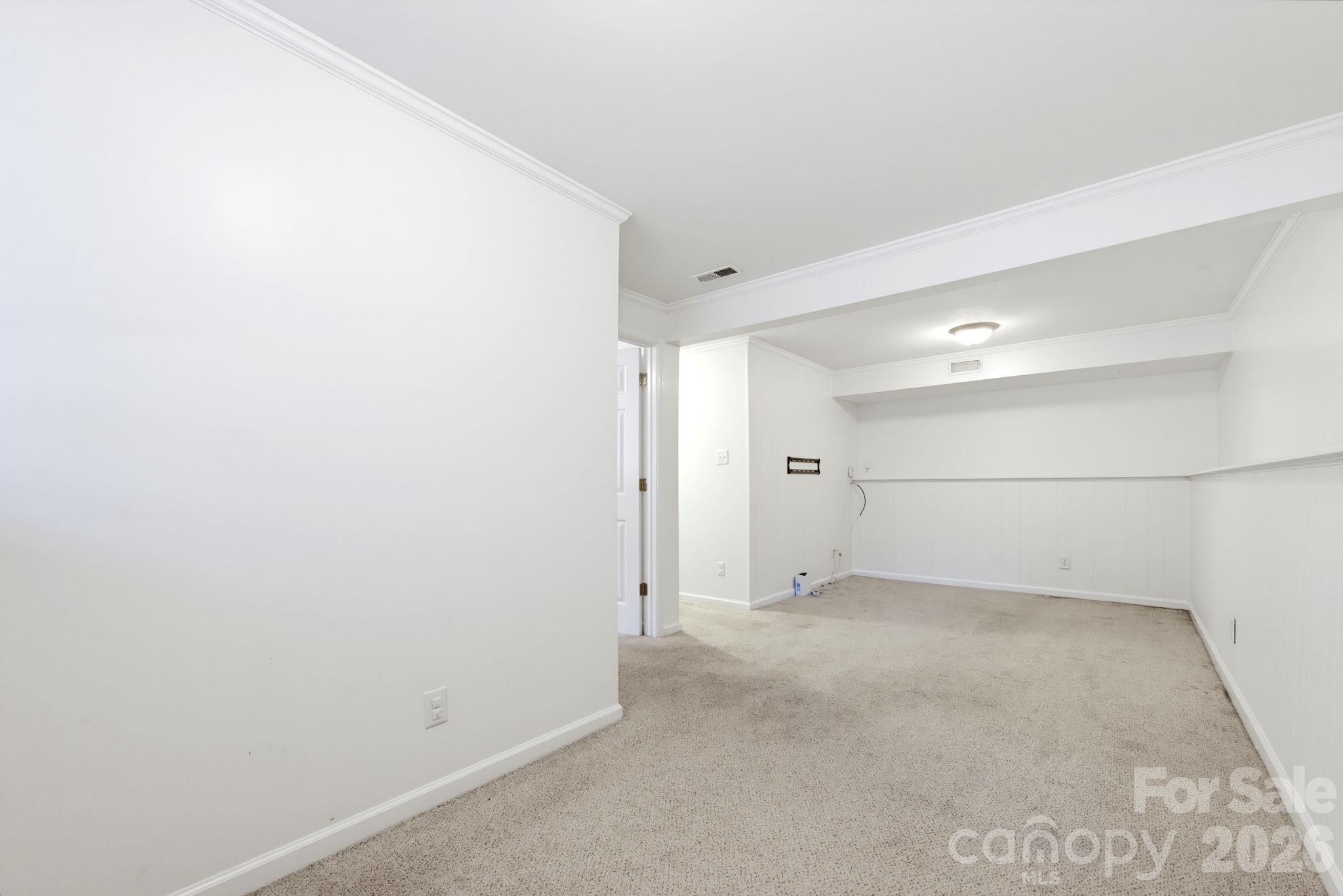 6901 Rollingridge Drive Property Photo 25