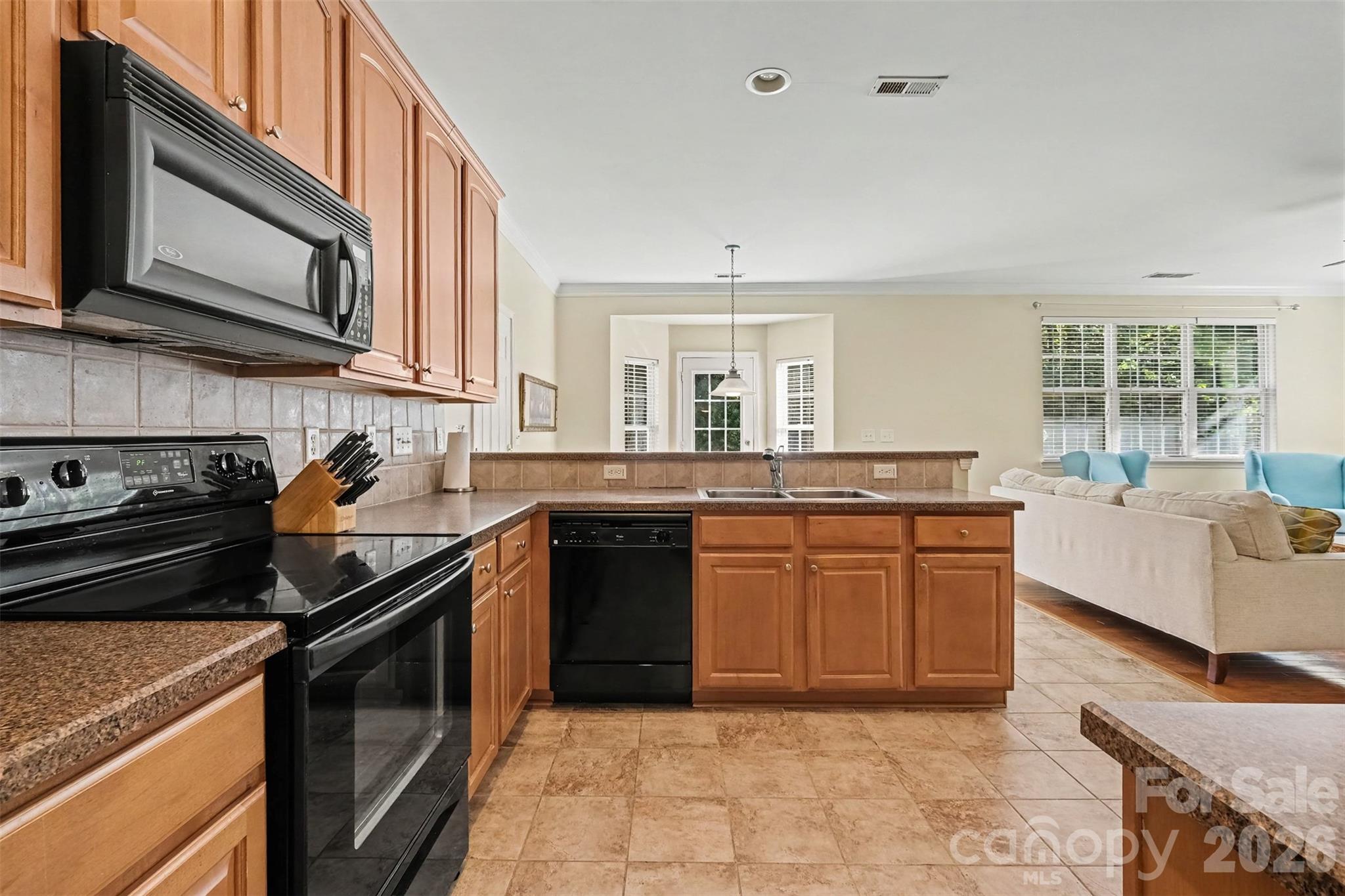 14412 Laurel Tree Lane Property Photo 8