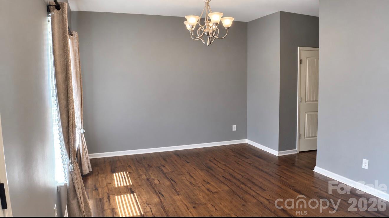 103 Jade Circle Property Photo 6