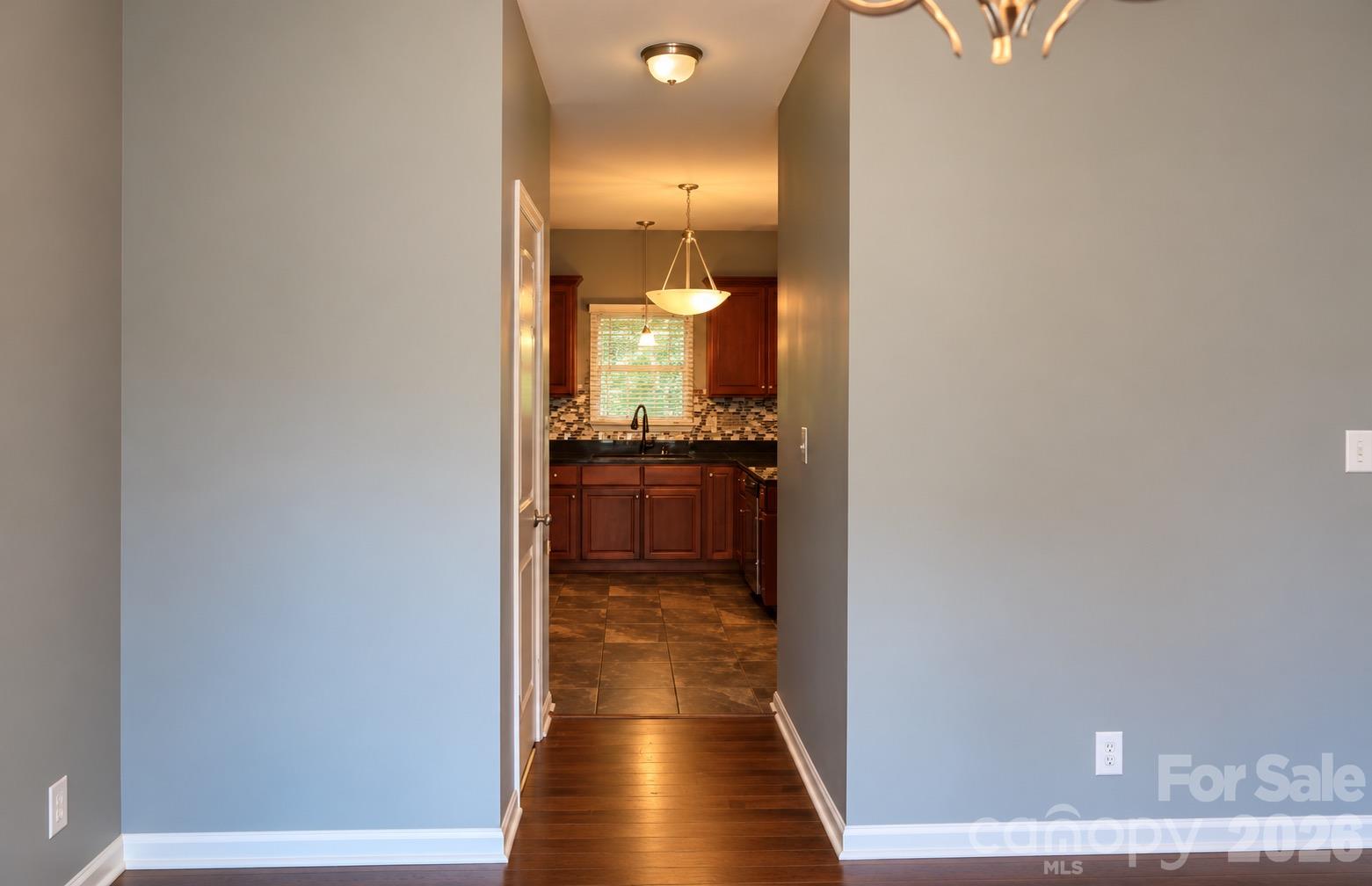 103 Jade Circle Property Photo 8