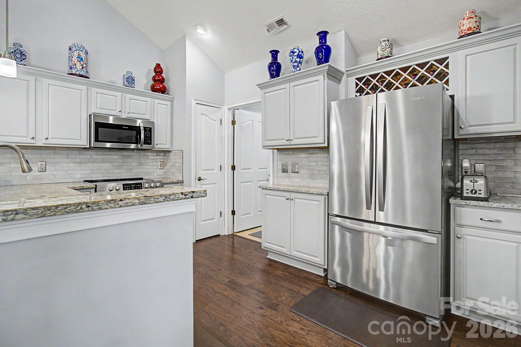 47 Outlook Circle Property Photo 18
