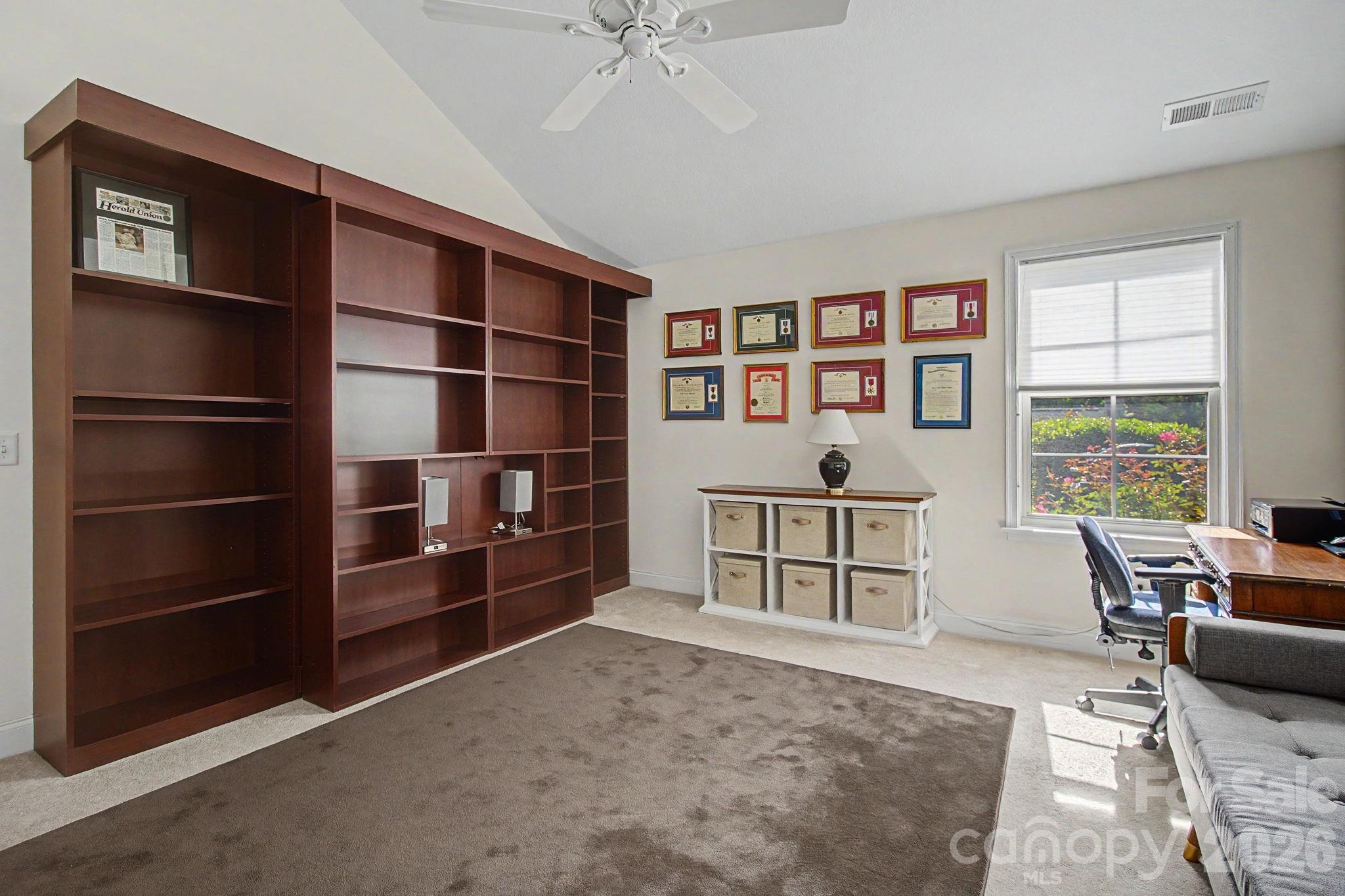 47 Outlook Circle Property Photo 23