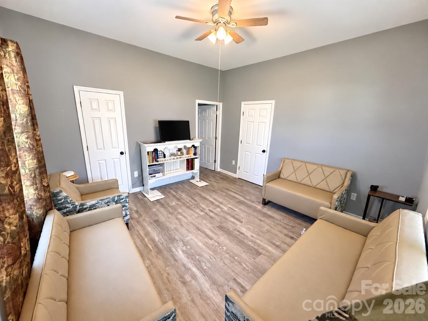 745 6th Avenue Property Photo 3