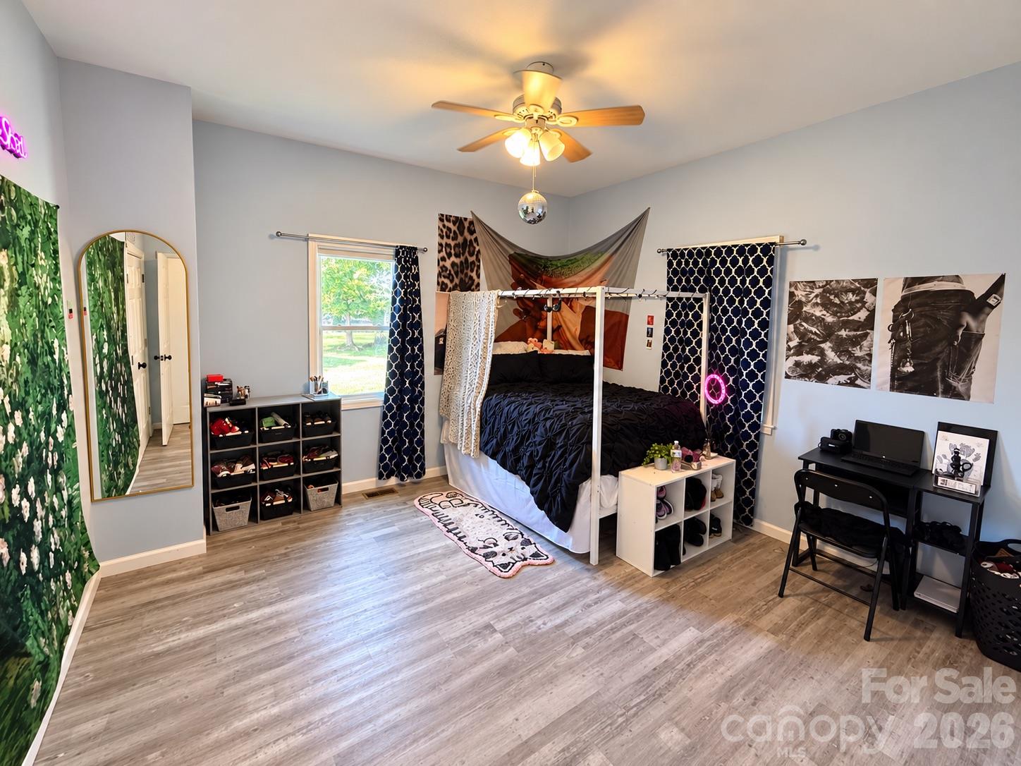745 6th Avenue Property Photo 11