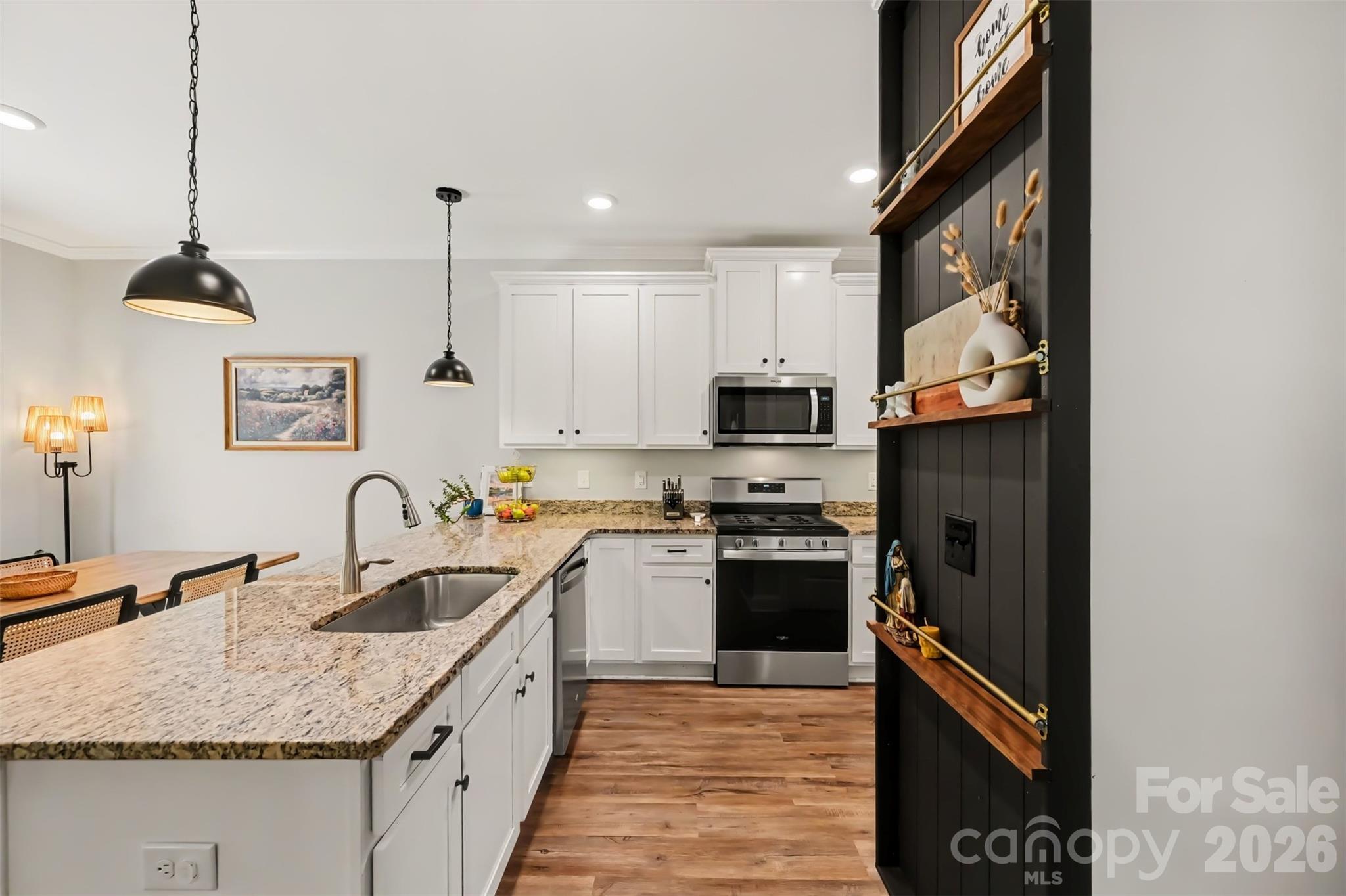 464 Maramec Street Property Photo 12