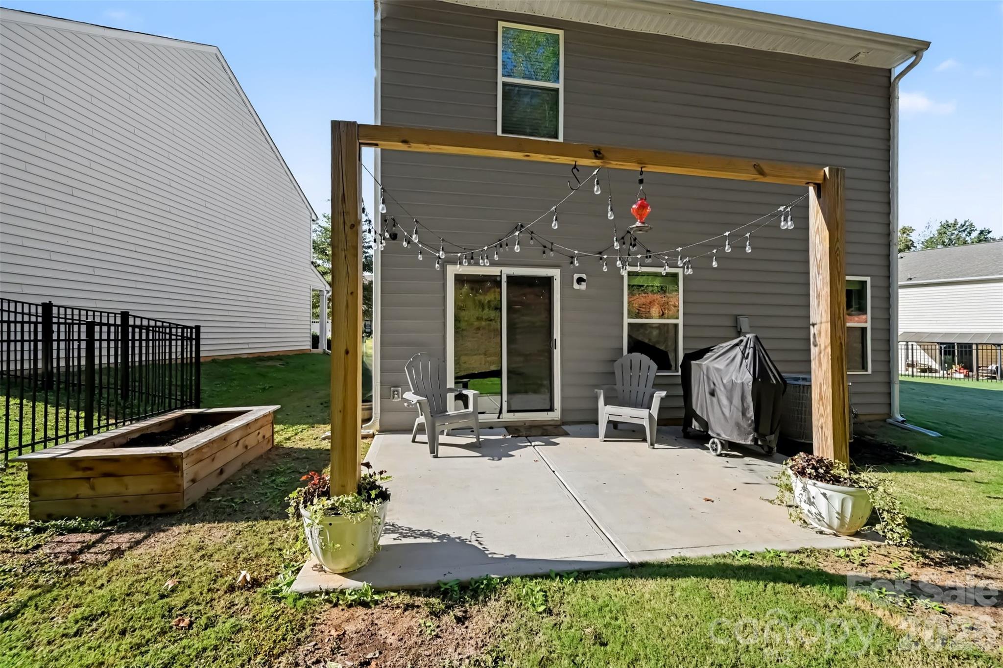 464 Maramec Street Property Photo 27