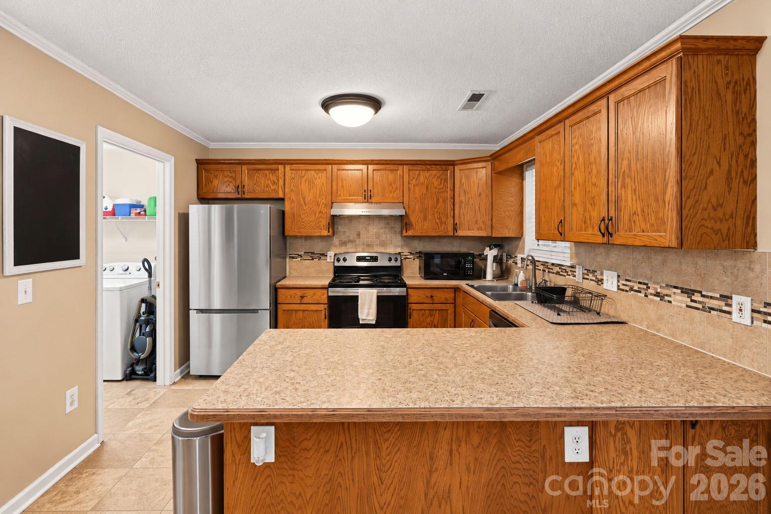2204 Wheaton Way Property Photo 8
