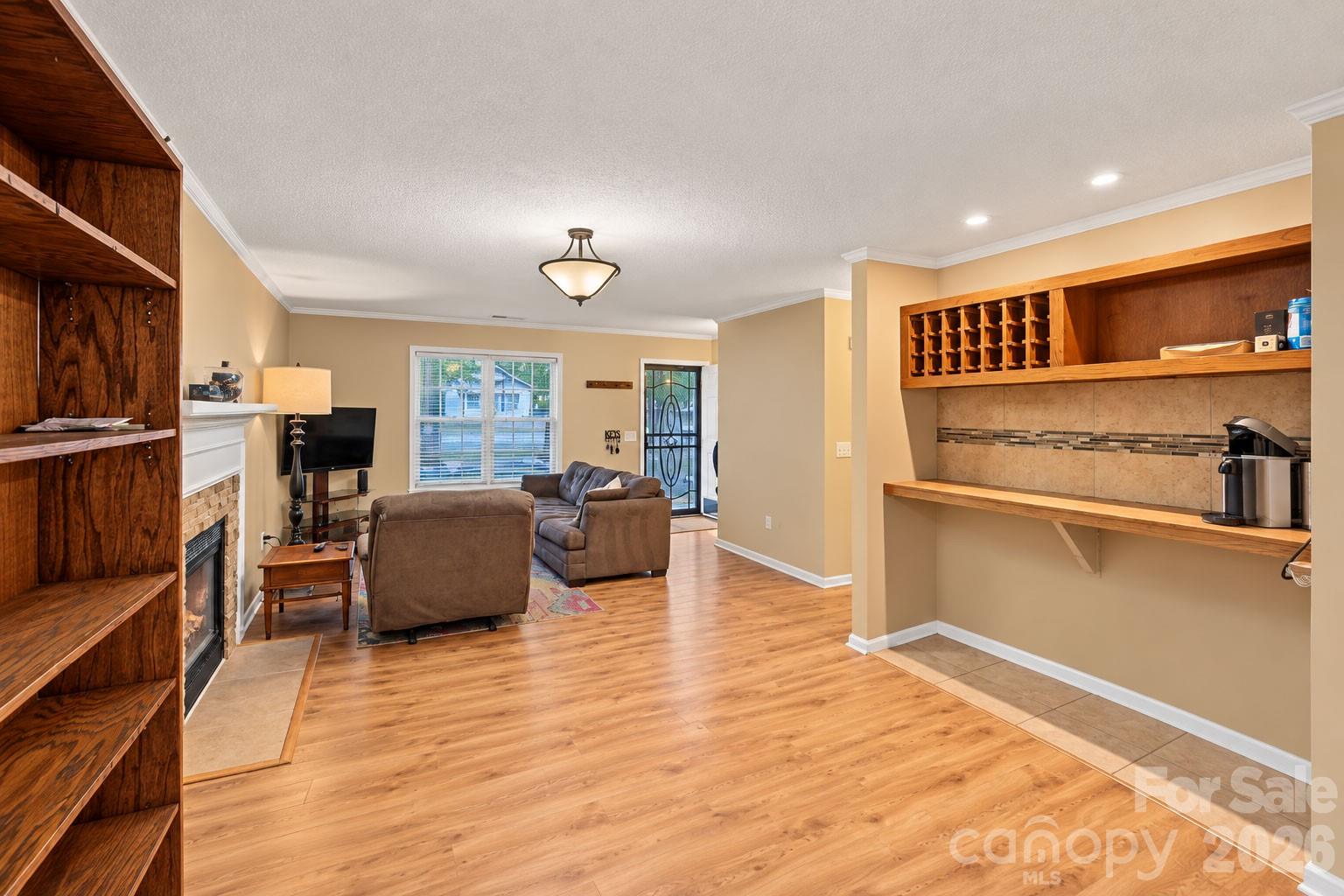 2204 Wheaton Way Property Photo 11