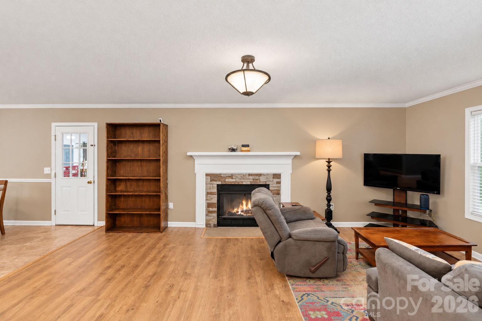 2204 Wheaton Way Property Photo 14