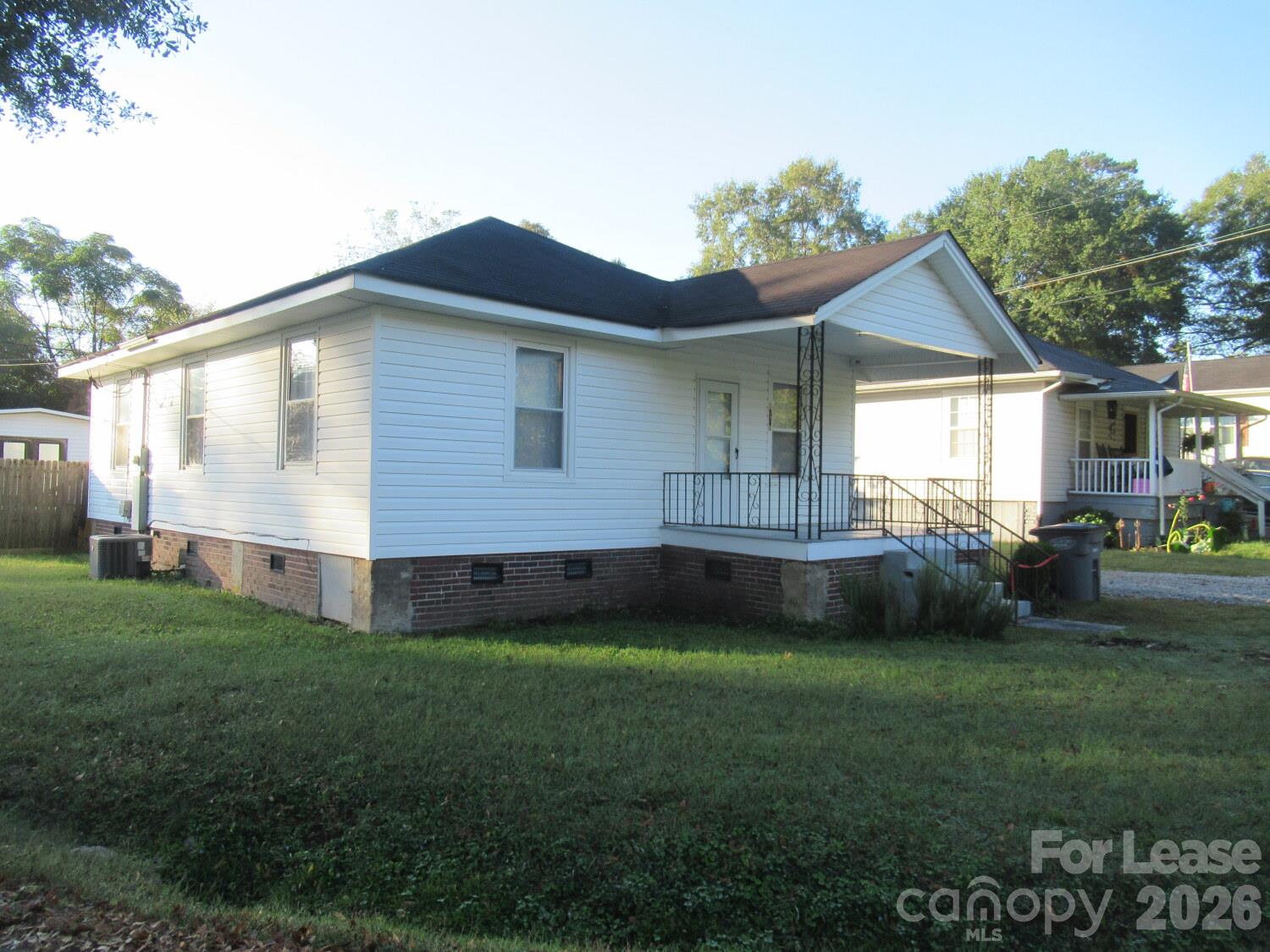 804 Carolina Mill Circle Property Photo 2