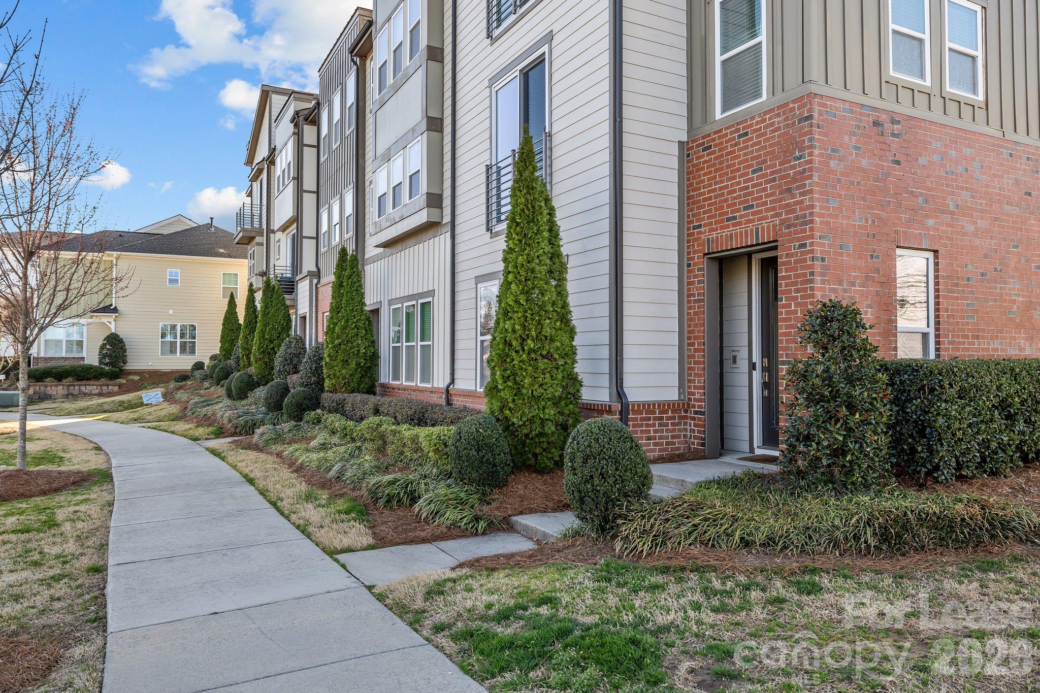 3204 Moss Lane Property Photo 4