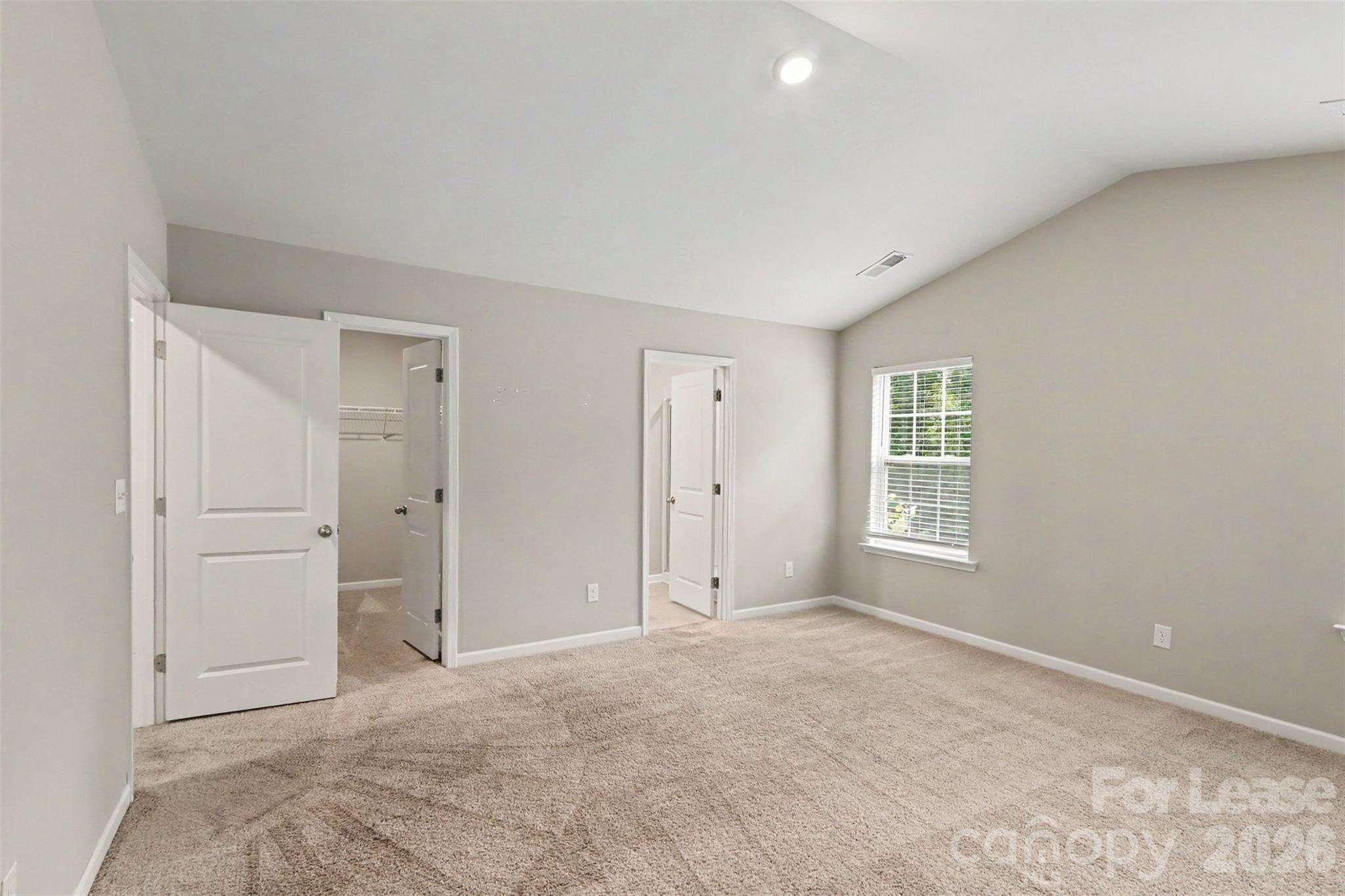 310 Kingsford Drive Property Photo 4