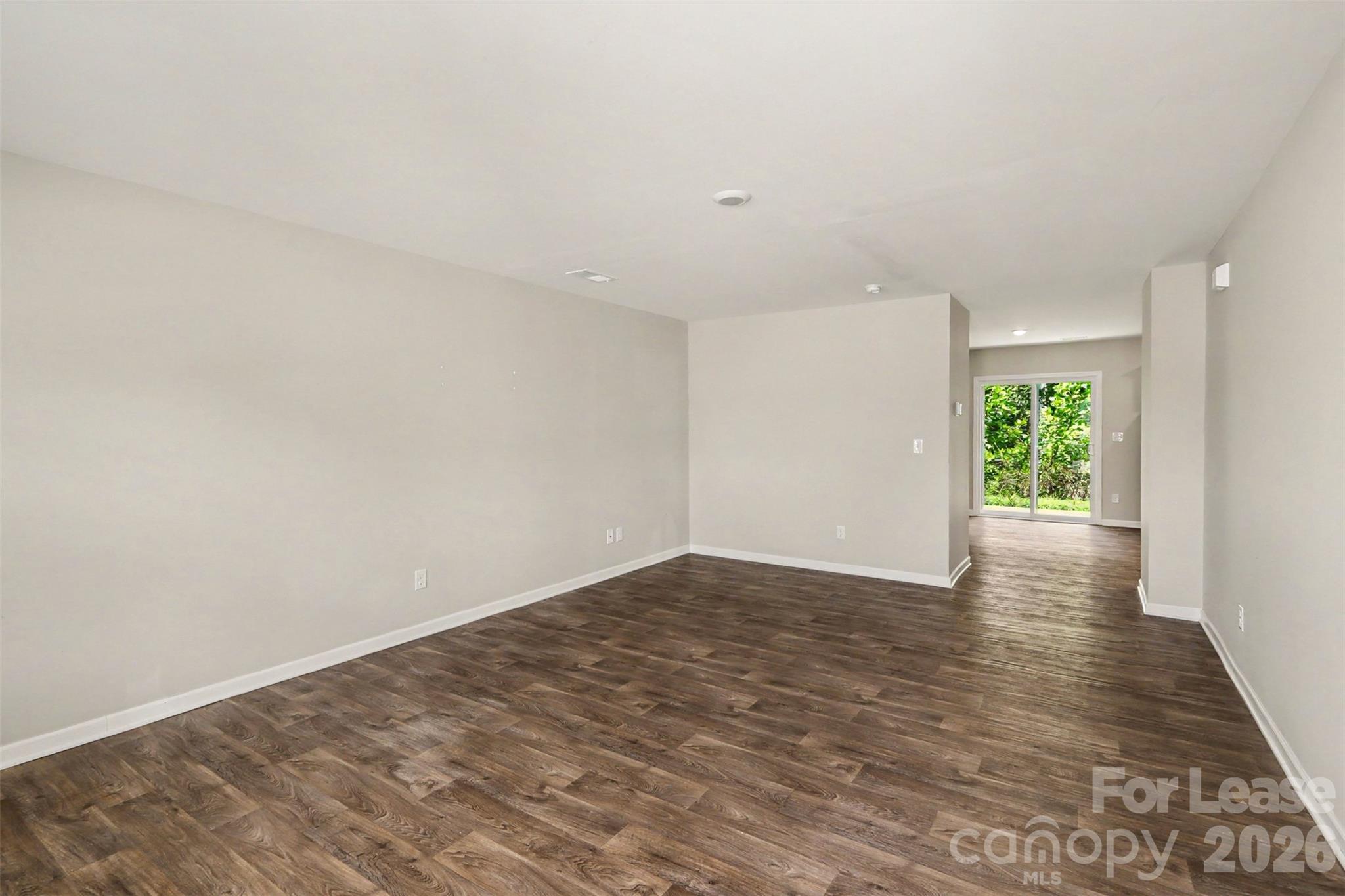 310 Kingsford Drive Property Photo 9
