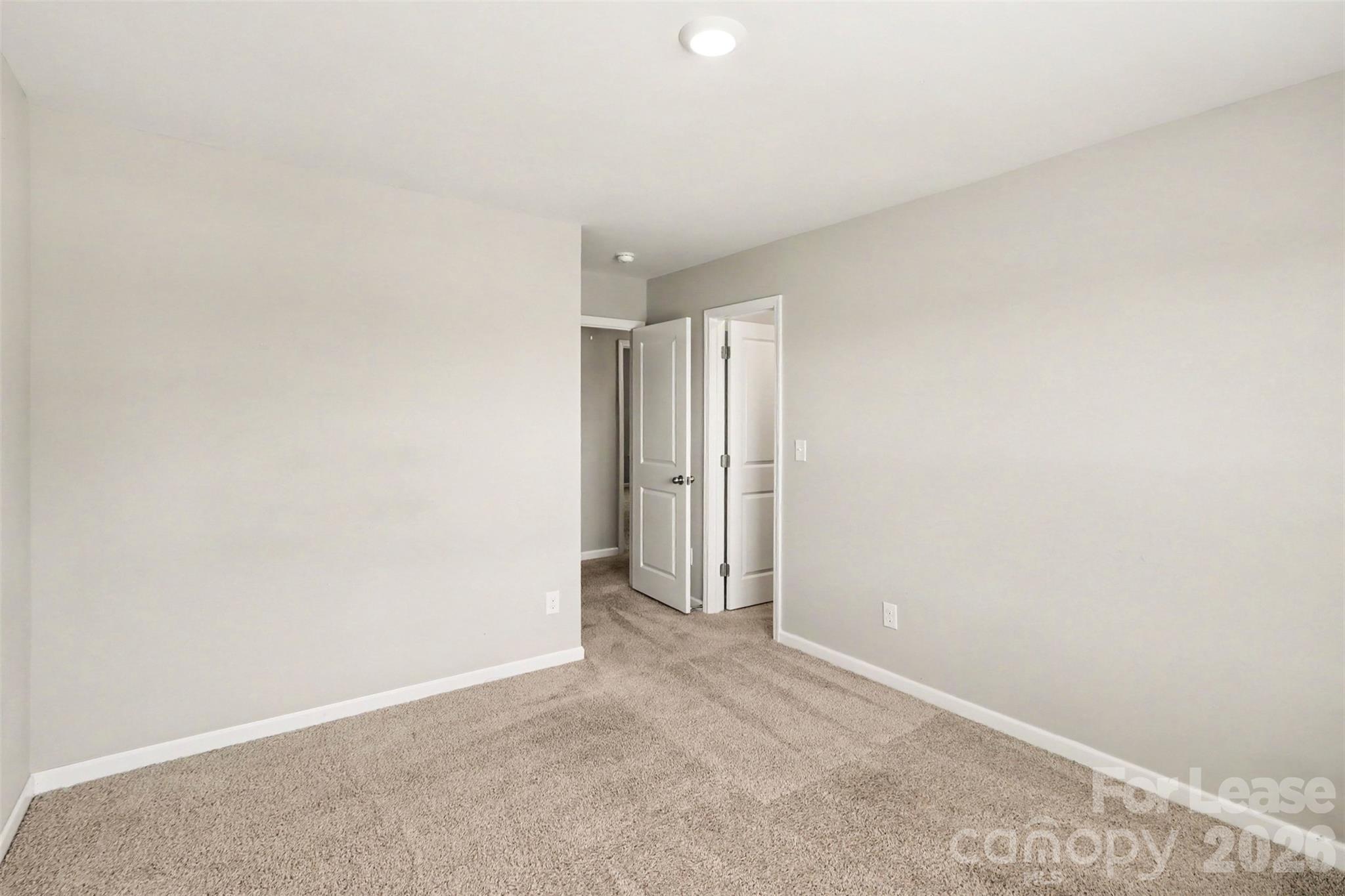 310 Kingsford Drive Property Photo 21