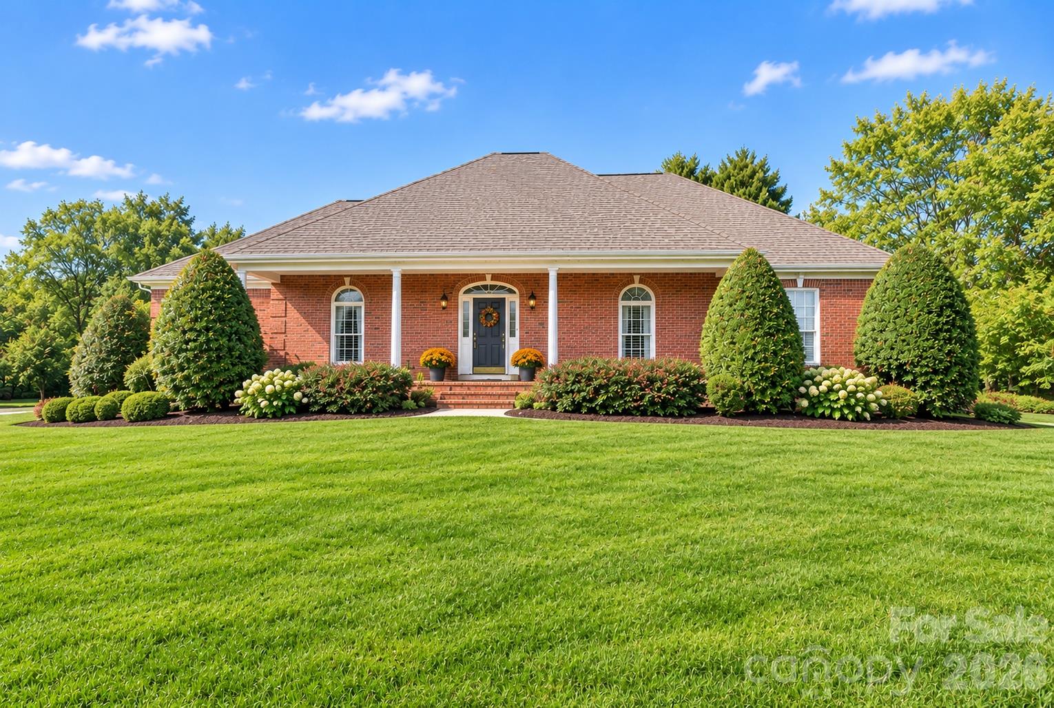 155 Lake Point Drive Property Photo