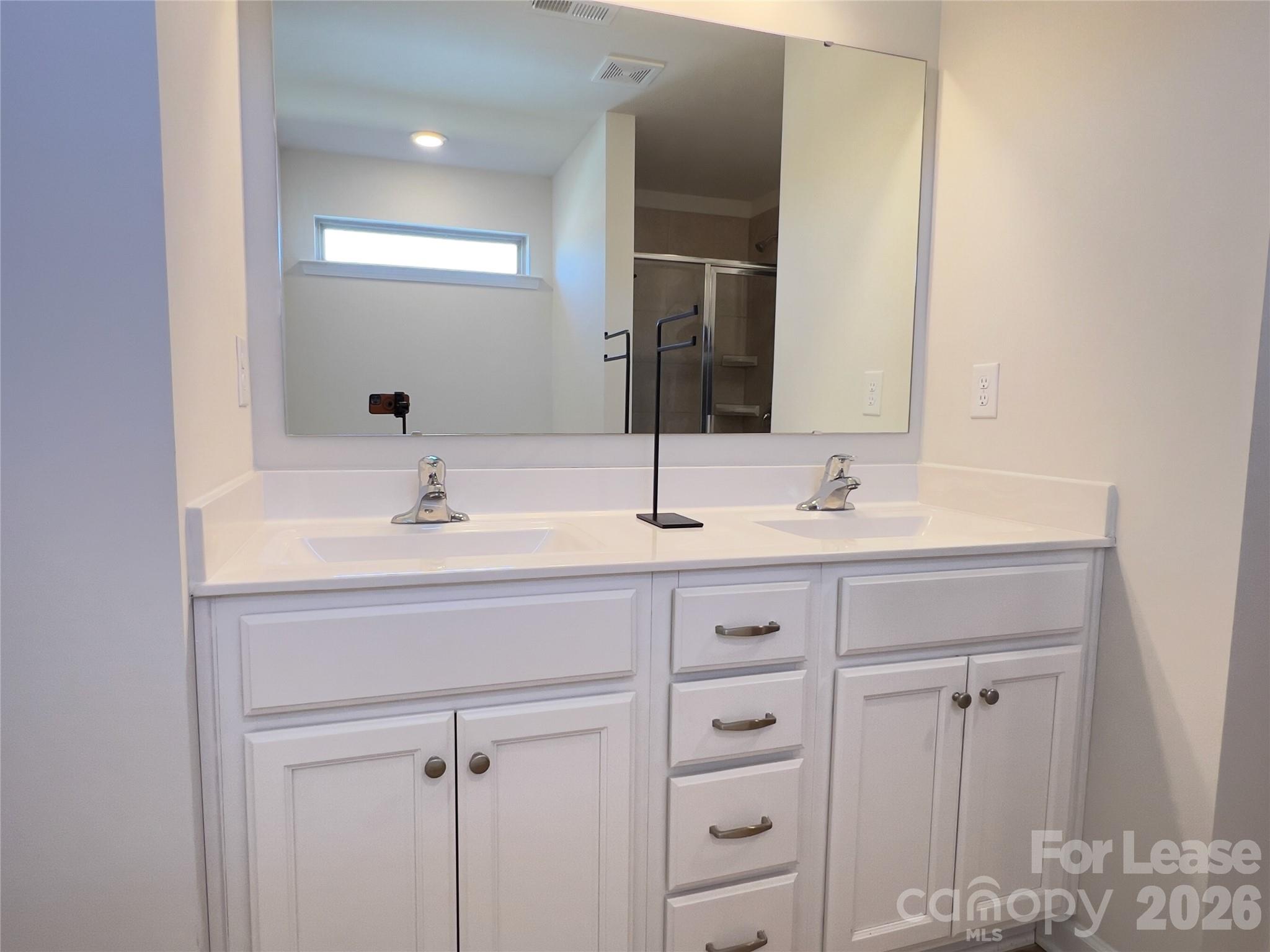3018 Eastcott Avenue Property Photo 8