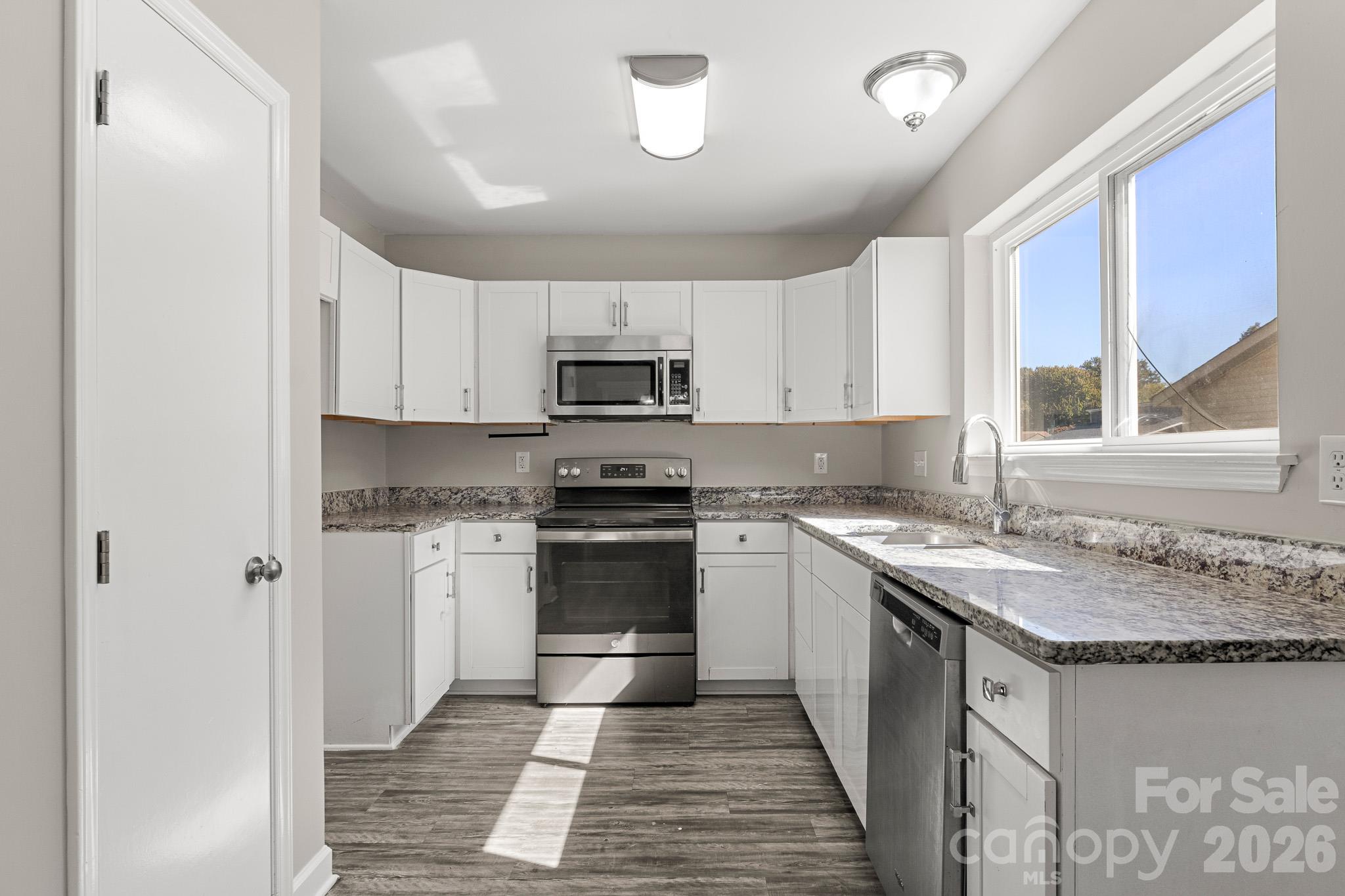 7607 Eastbourne Road Property Photo 35