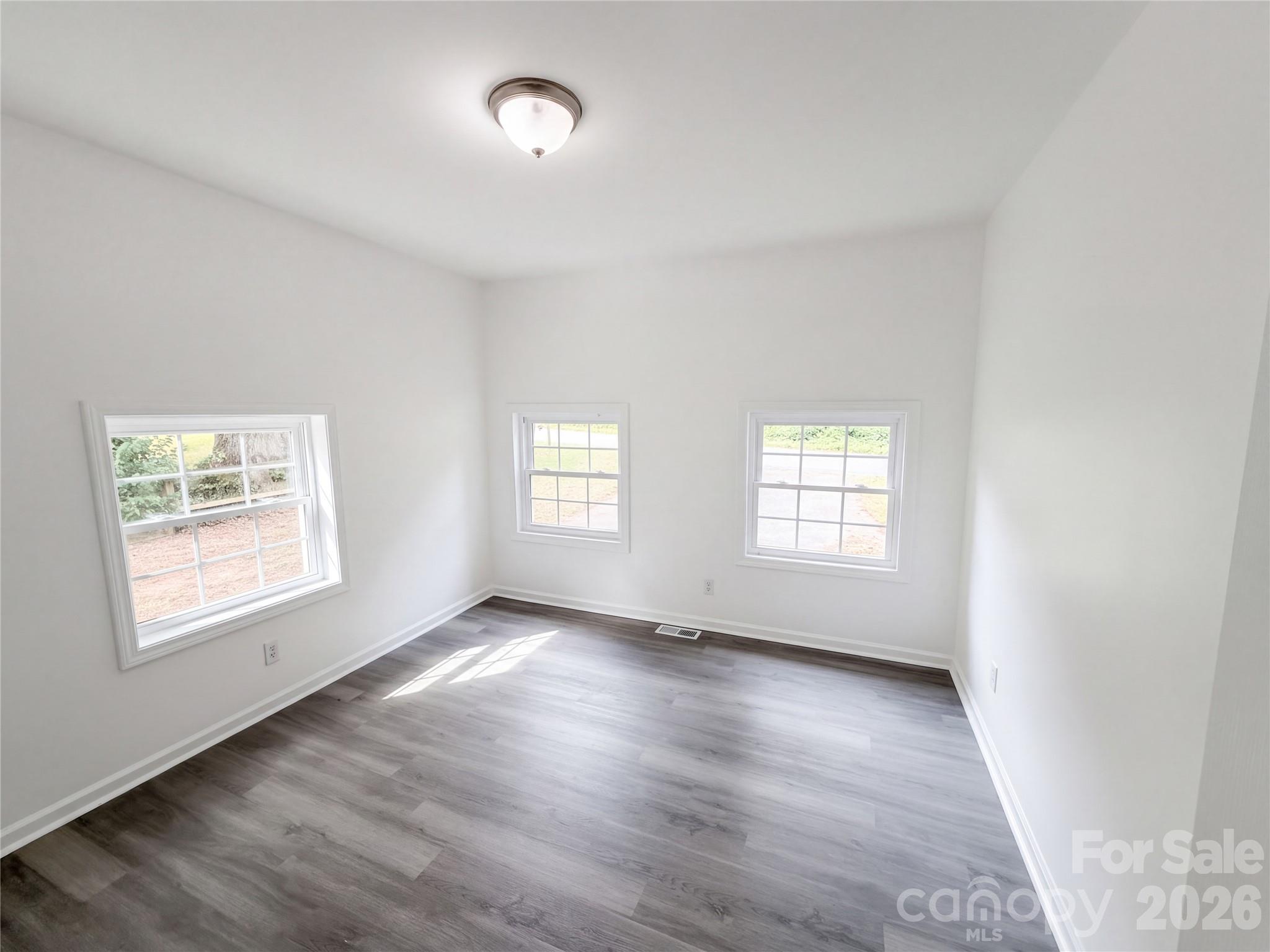 3002 Fallswood Drive Property Photo 7