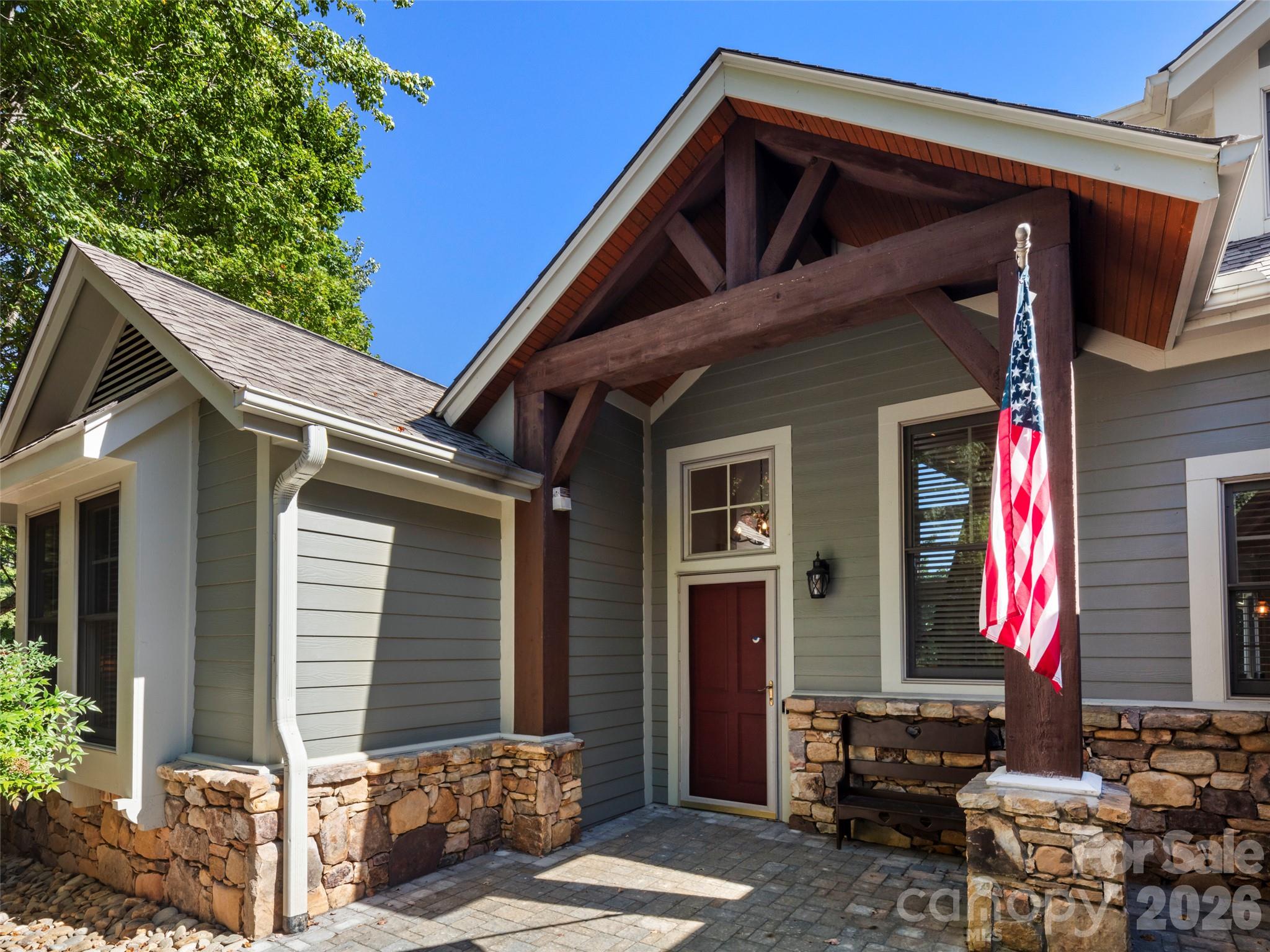 1 Meadow Ridge Lane Property Photo 2